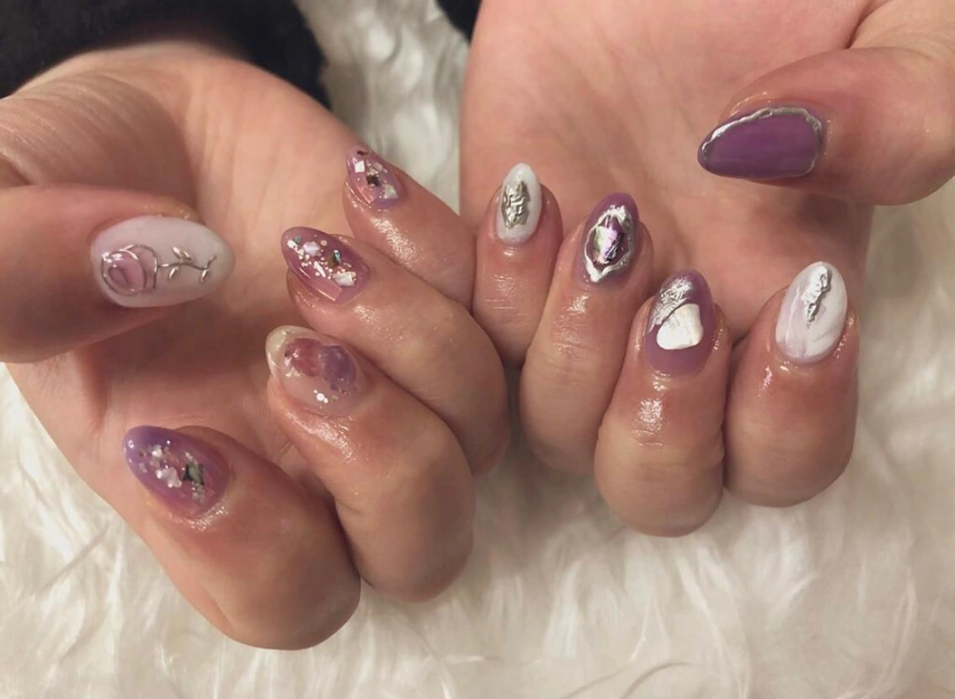 ネイル ストーンネイル ハンドネイル パラあり！フィルイン 美フォルムのネイルデザイン