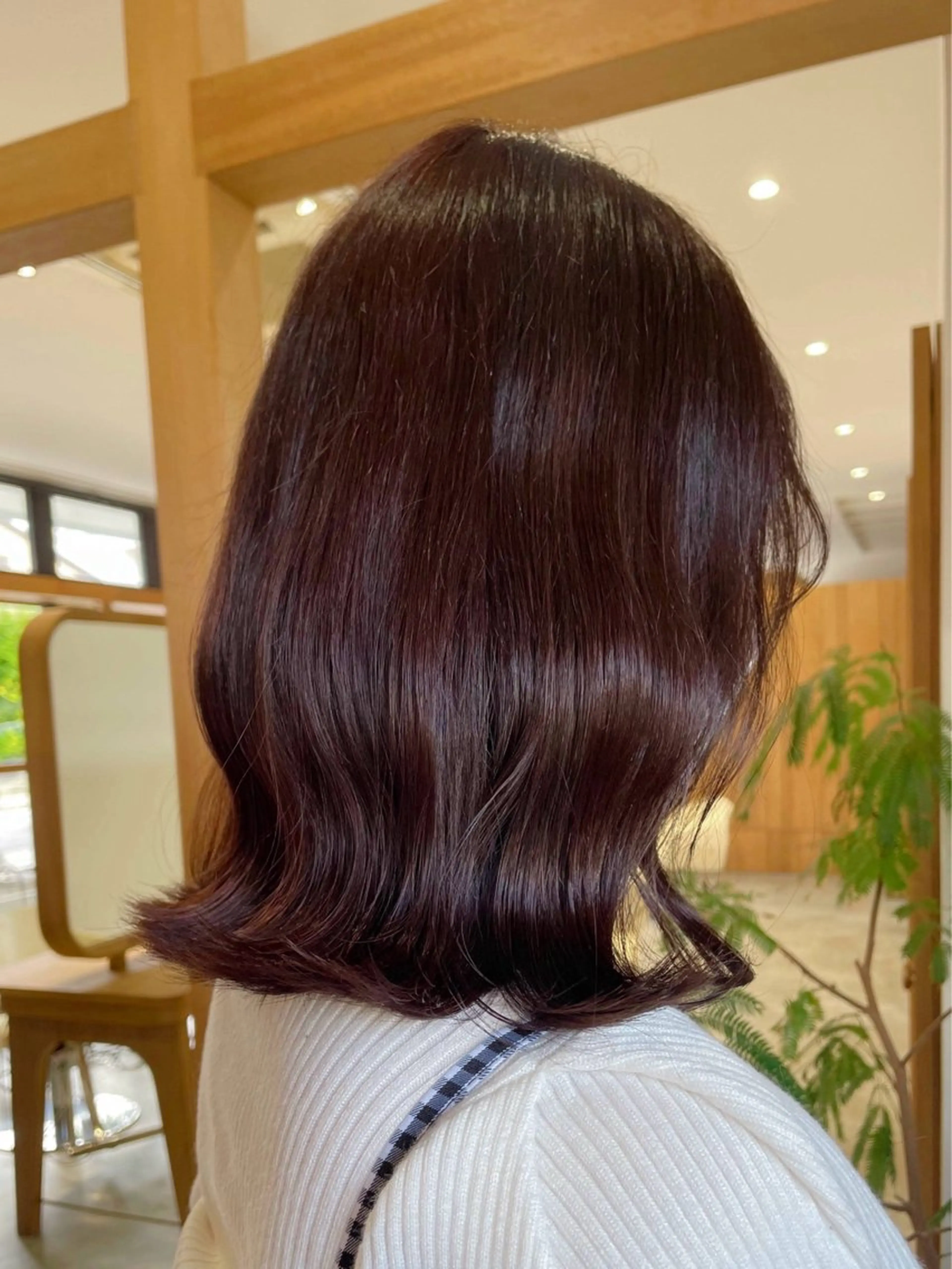 ミディアム カラー ブリーチ ブラウンカラー ケアブリーチ カシス イヤリングカラー mopa_kaede 暖色カラー/ロングのヘアスタイル