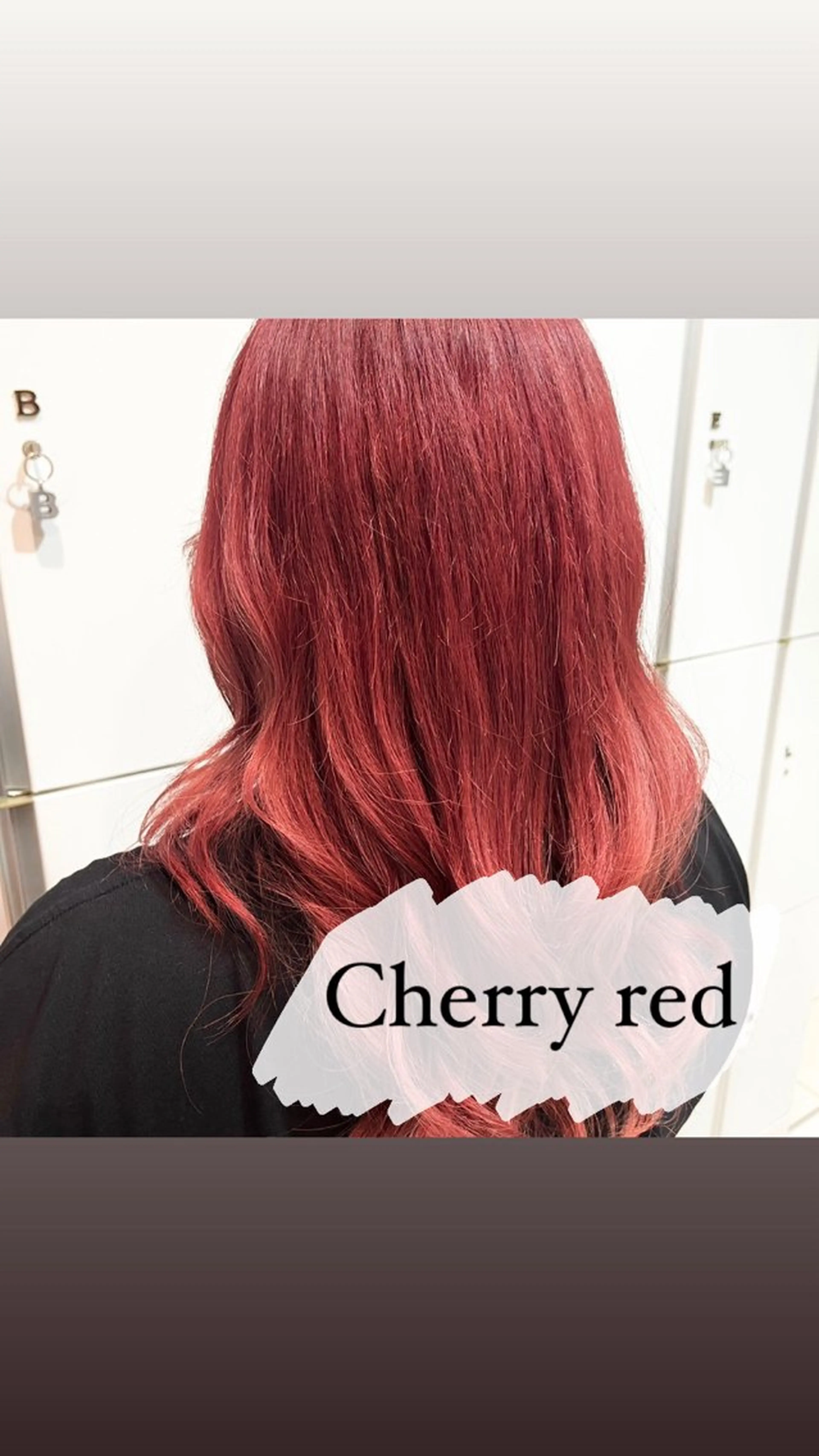 ロング カラー レッドカラー ヘアカラー ミルクティーベージュ 暖色カラー/池田麻帆のヘアスタイル