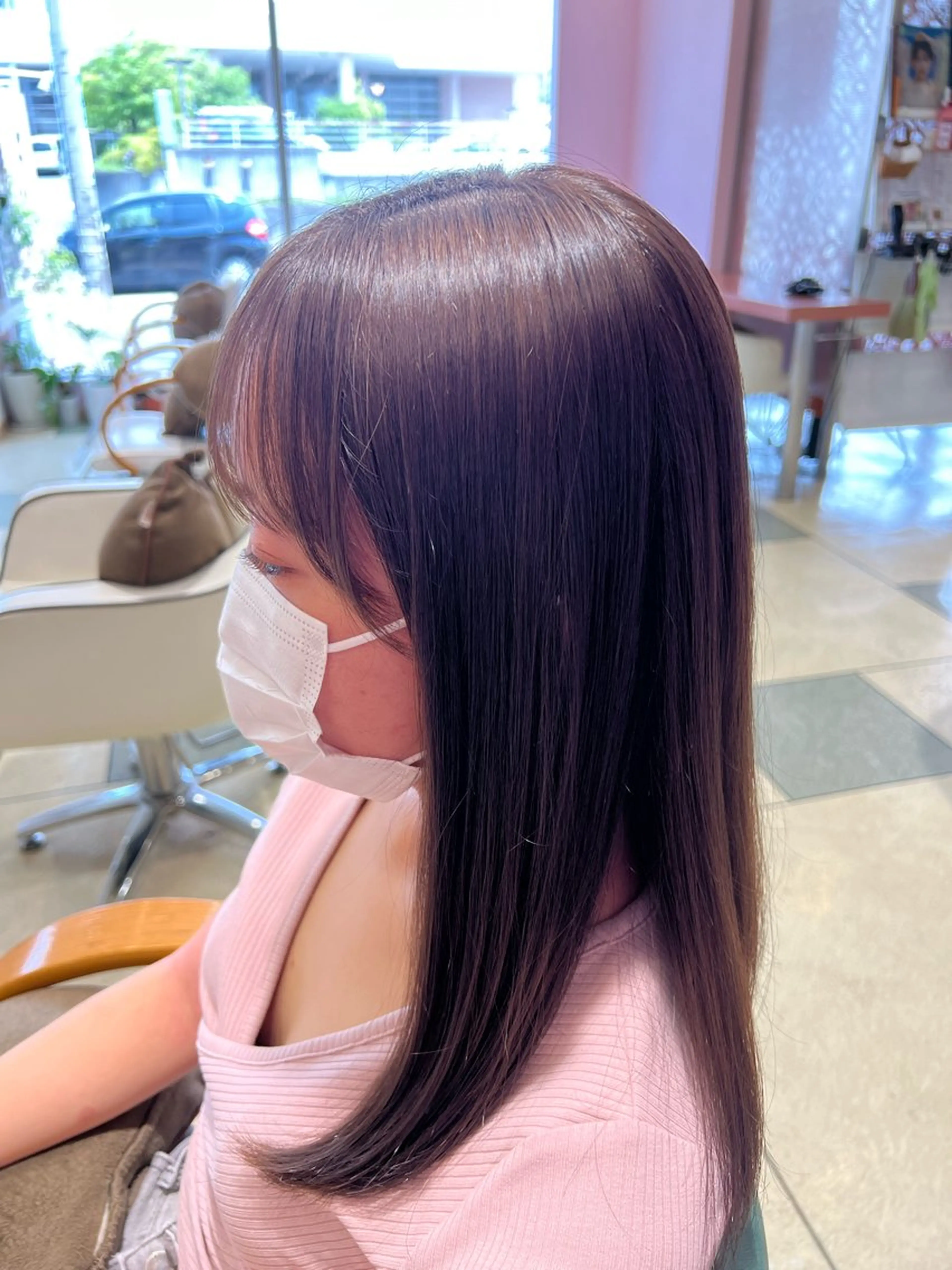 ロング カラー momb 折戸結菜のヘアスタイル