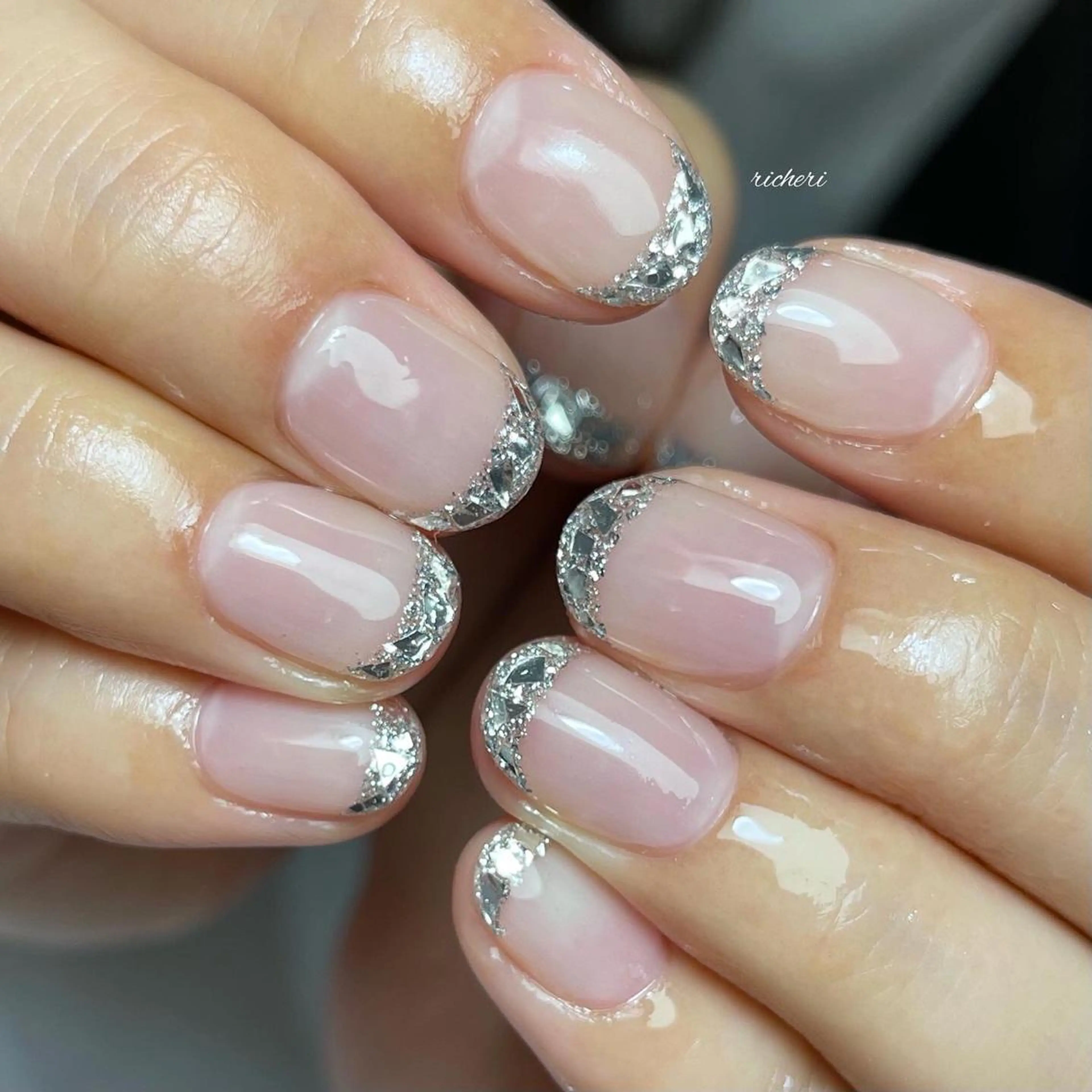 ミディアム ネイル 韓国風ヘア アートネイル フットネイル フレンチネイル ジェルネイル richeri beautyのエステ・リラクイメージ