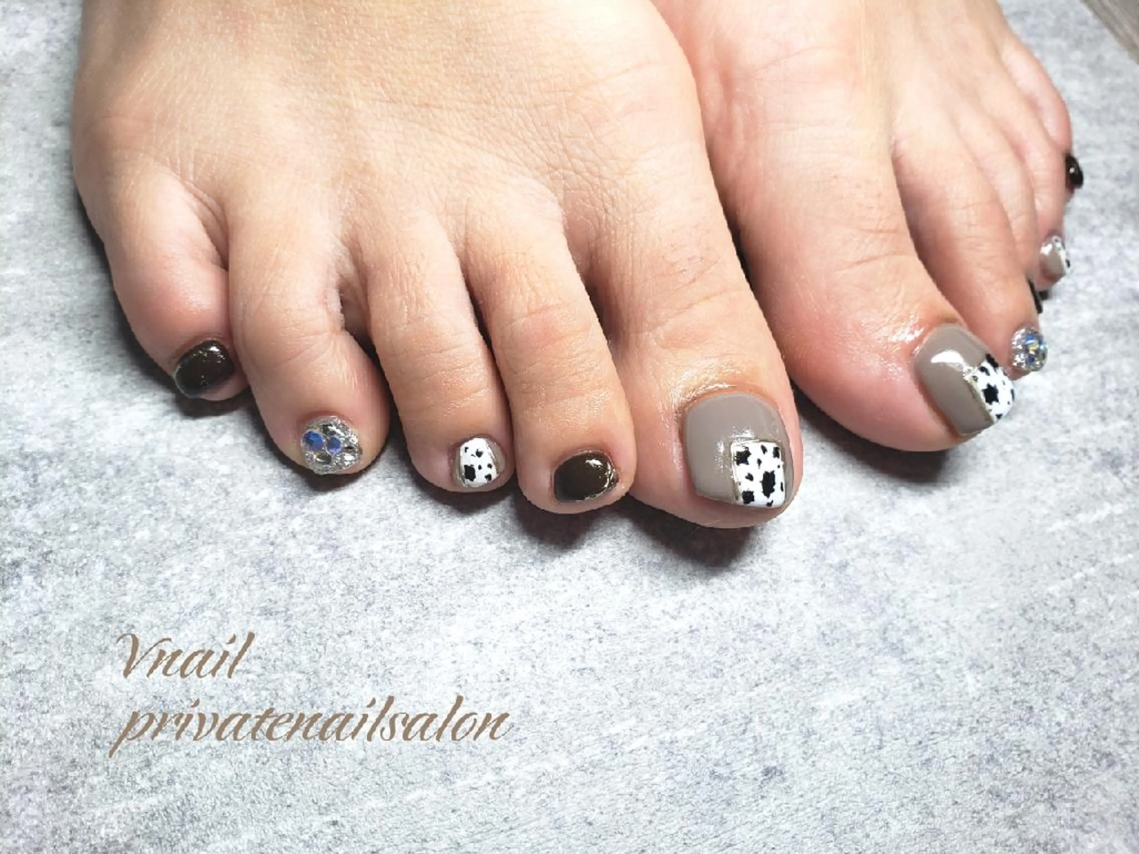 ネイル フットネイル V. nailのネイルデザイン