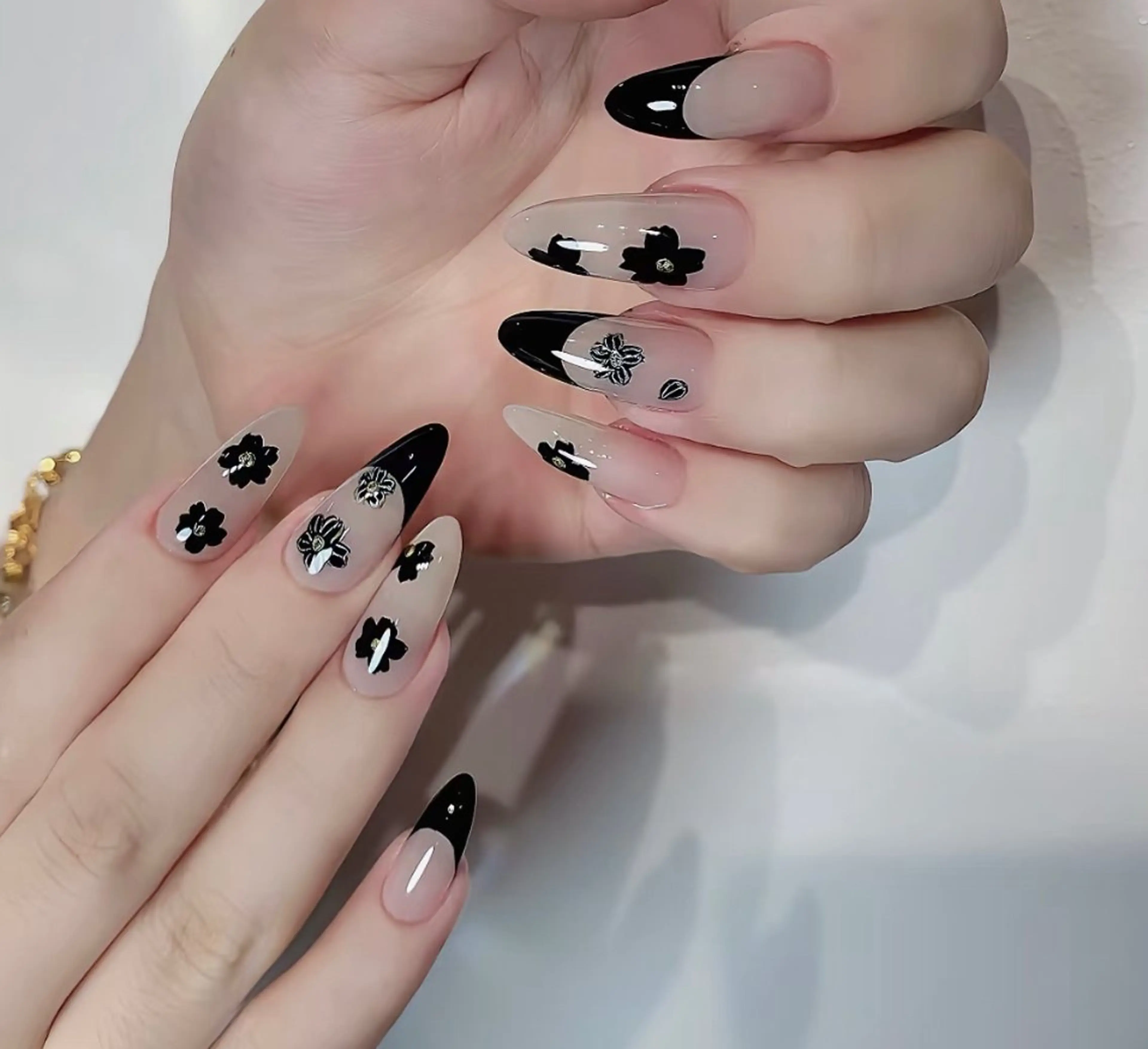 ネイル ハンドネイル ハンドケア 🍑 momo_nailのネイルデザイン