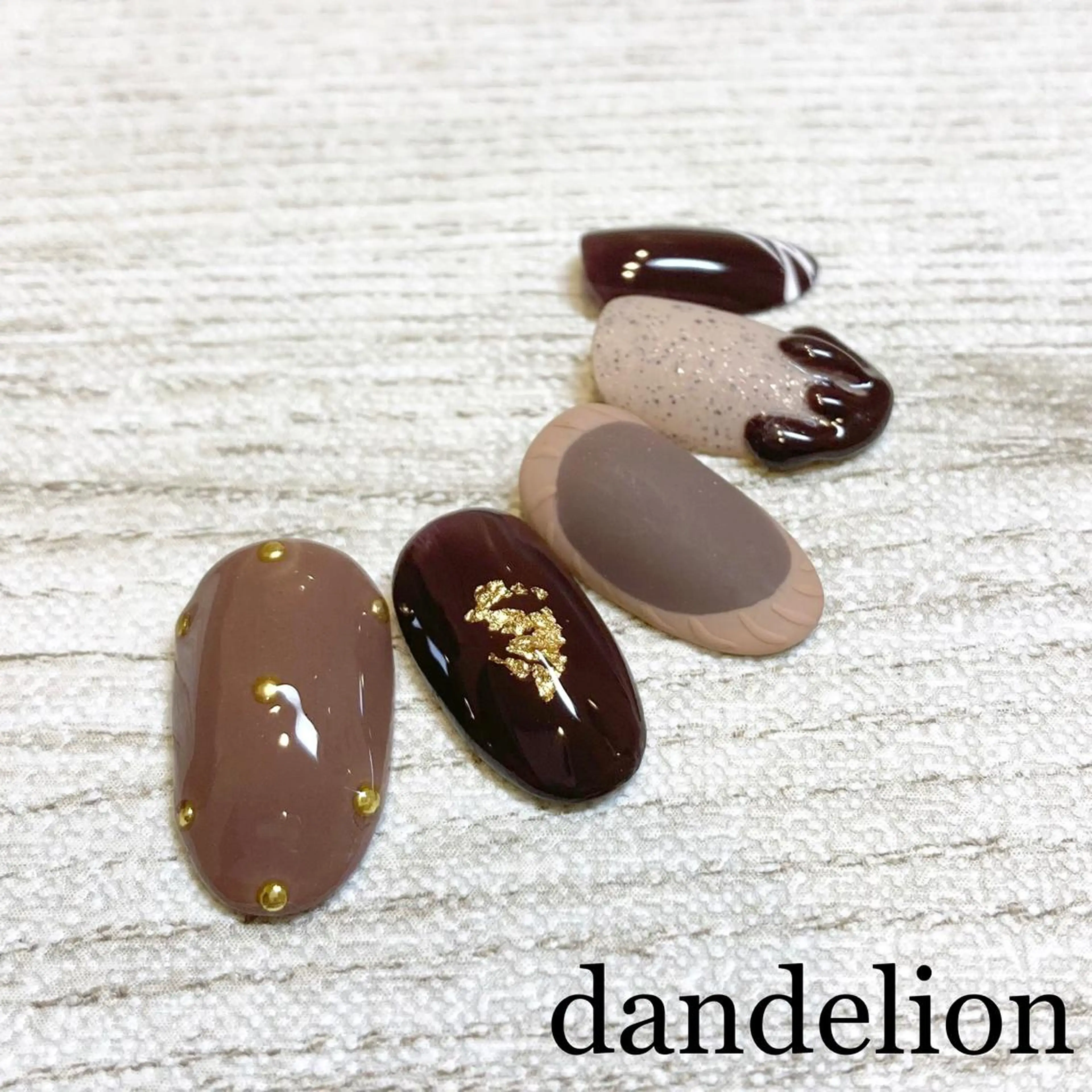 ネイル dandelion ダンデライオンのネイルデザイン