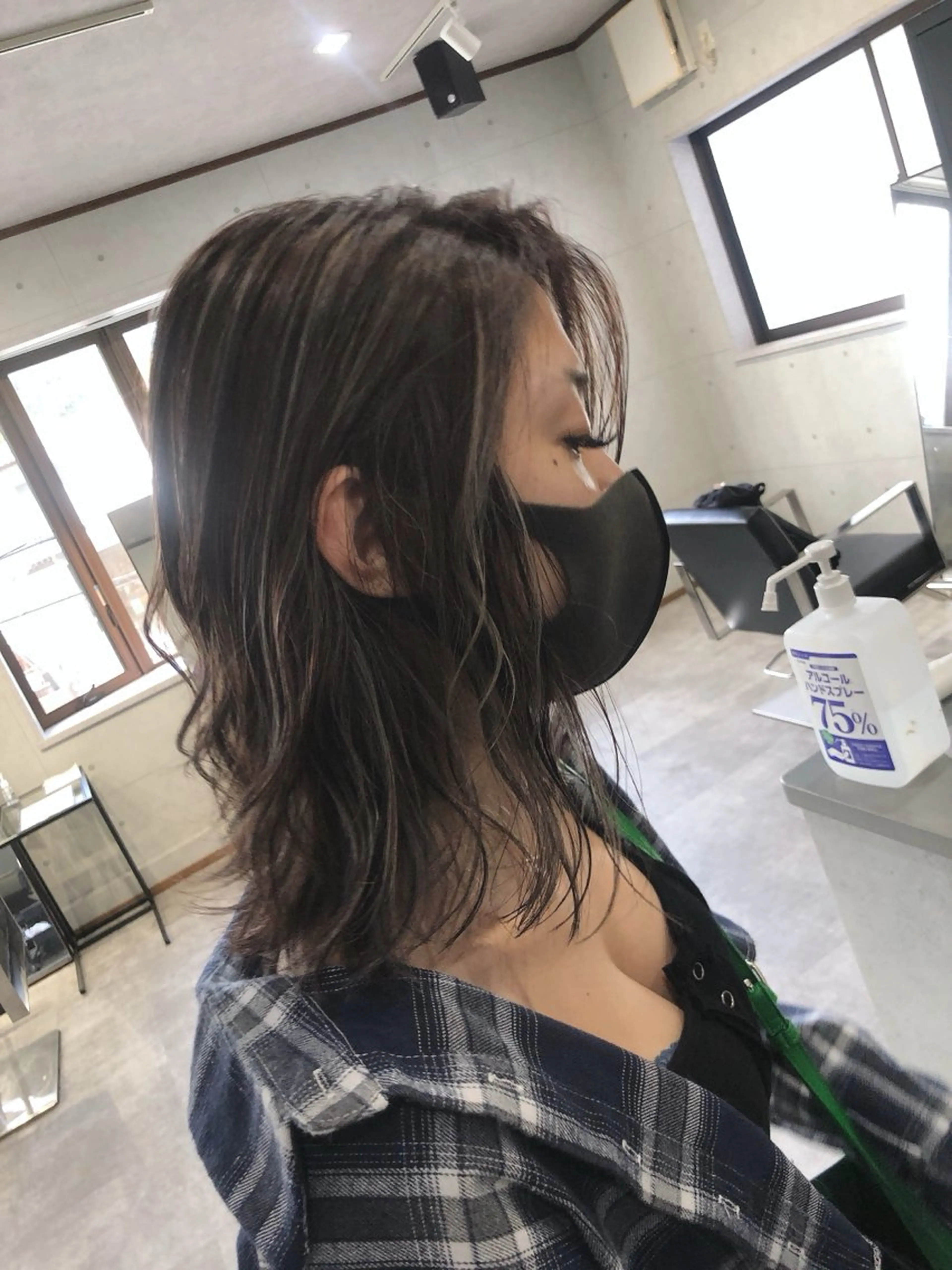 ミディアム ボブ くびれヘア くせ毛 髪質改善 切りっぱなしロブ カット ヘアカラー トリートメント REVE所属・REVE美容室 REVEマツエクのヘアスタイル