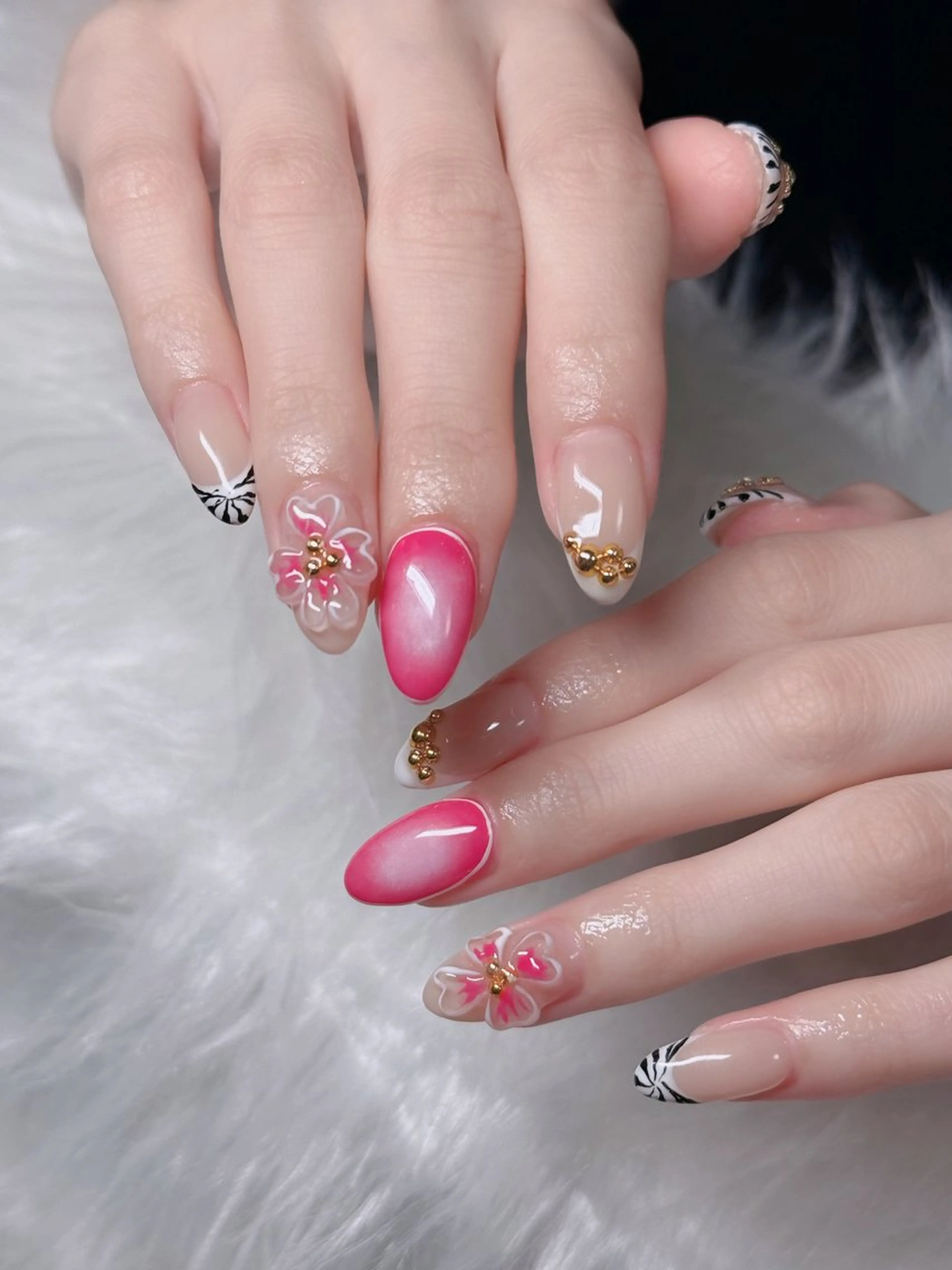 ネイル オーロラネイル フレンチネイル ジェルネイル ハロウィン キラキラネイル H.baby Nail Salonのネイルデザイン