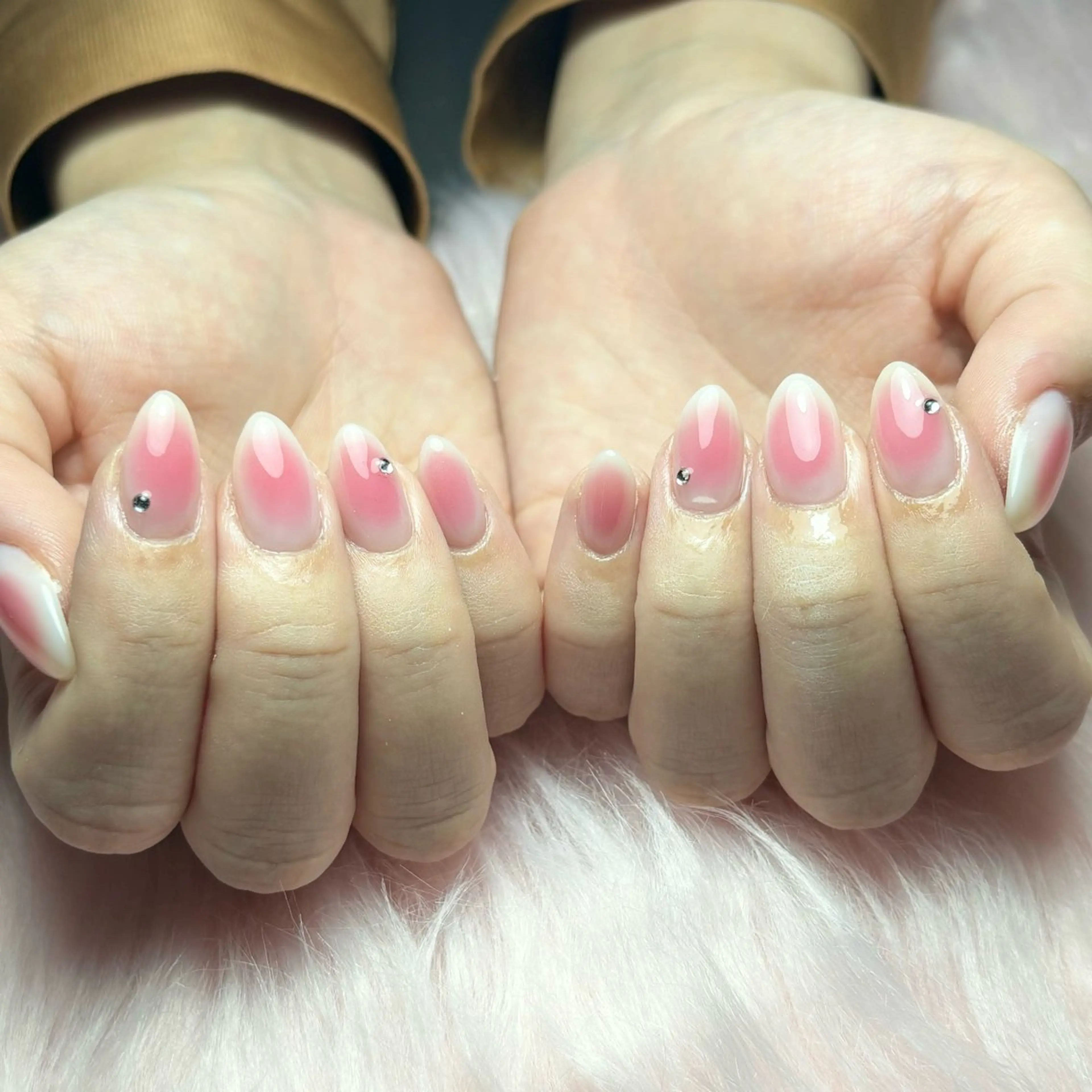 チークネイル ピンク系以外でもOK♥の写真