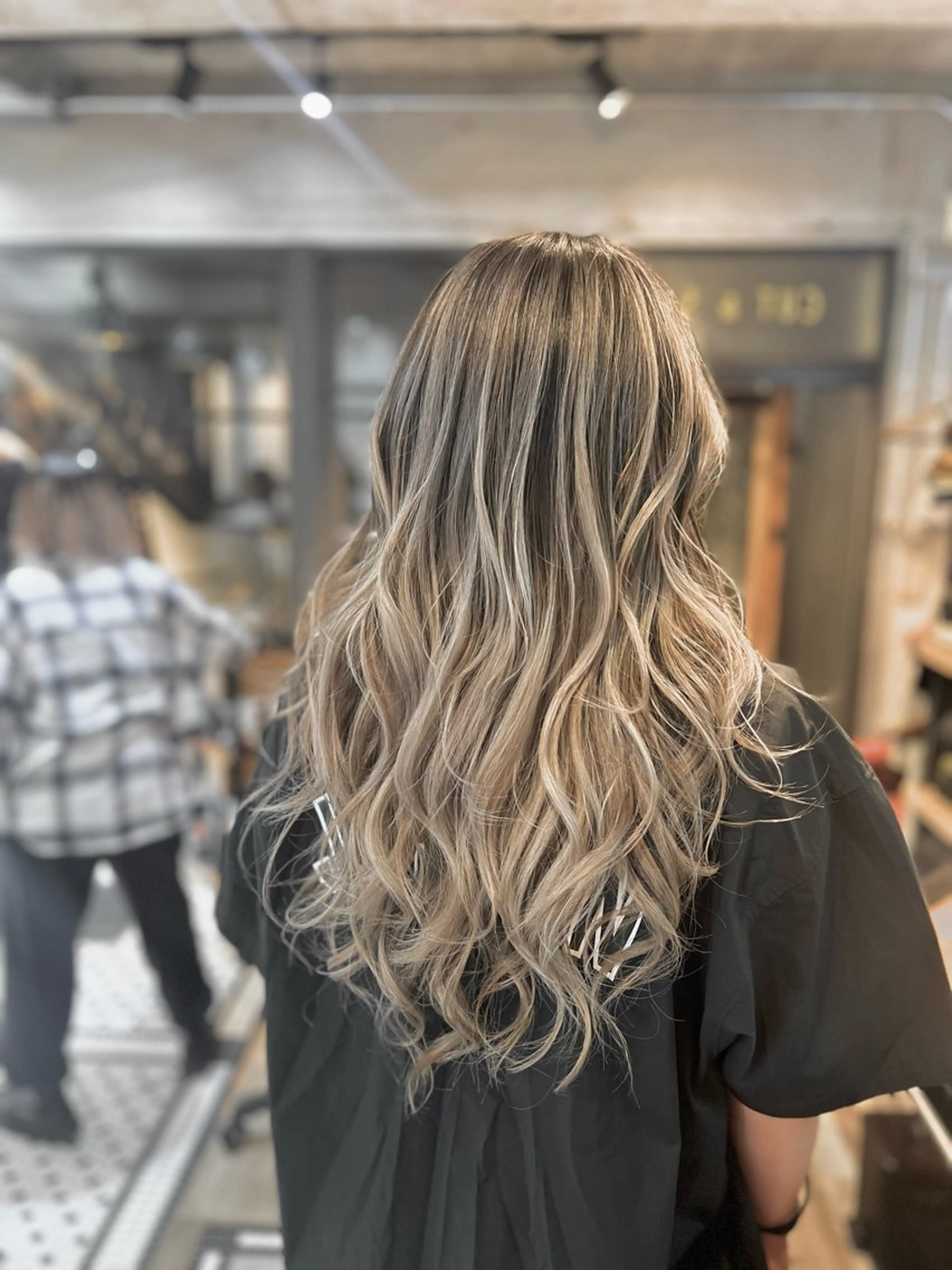 セミロング カラー メンズNo.1💥 ユウトのヘアスタイル