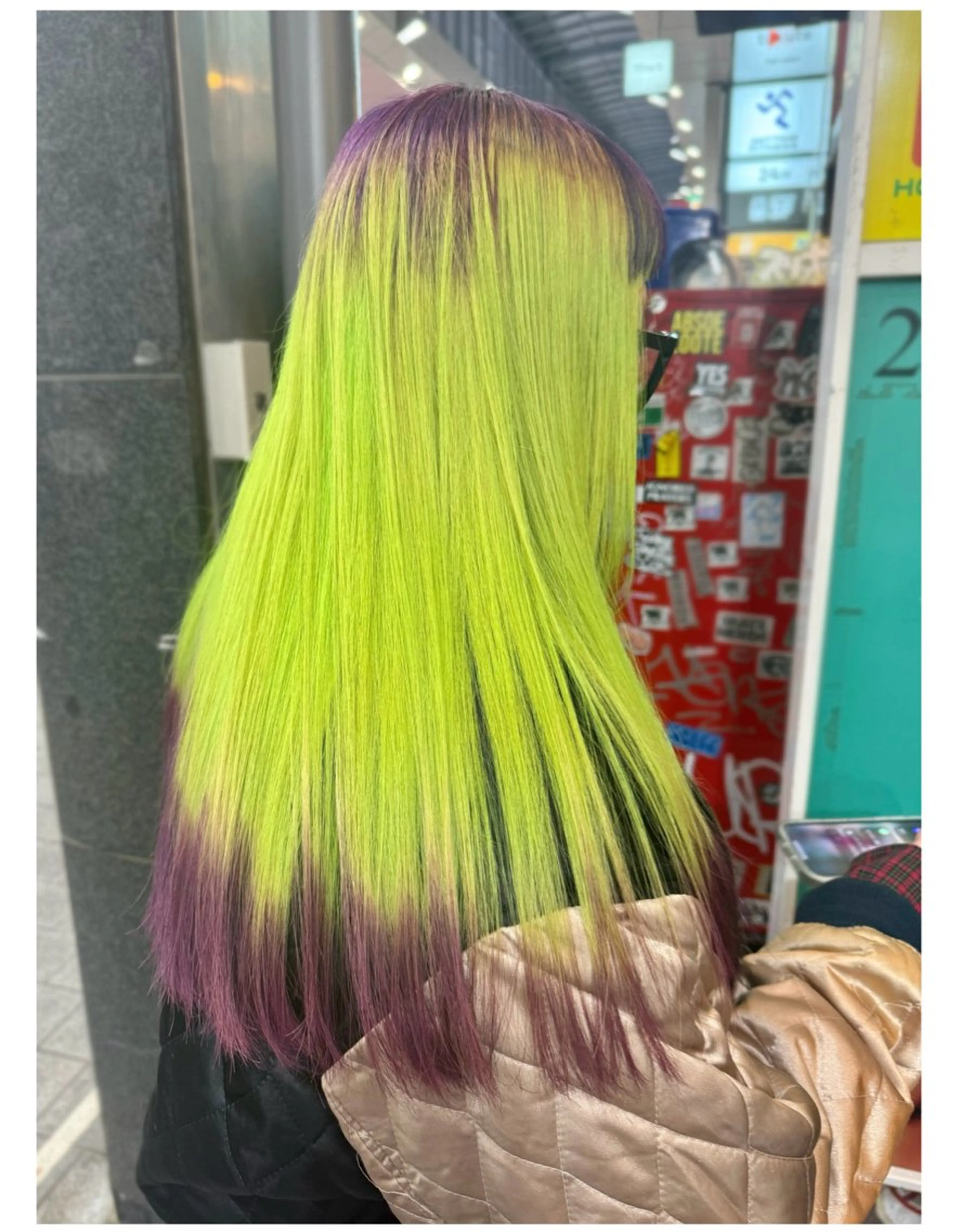 セミロング カラー パープルカラー ヘアカラー GARU-ガル-所属・TSUNO🦖 派手髪/オタク美容師のヘアスタイル