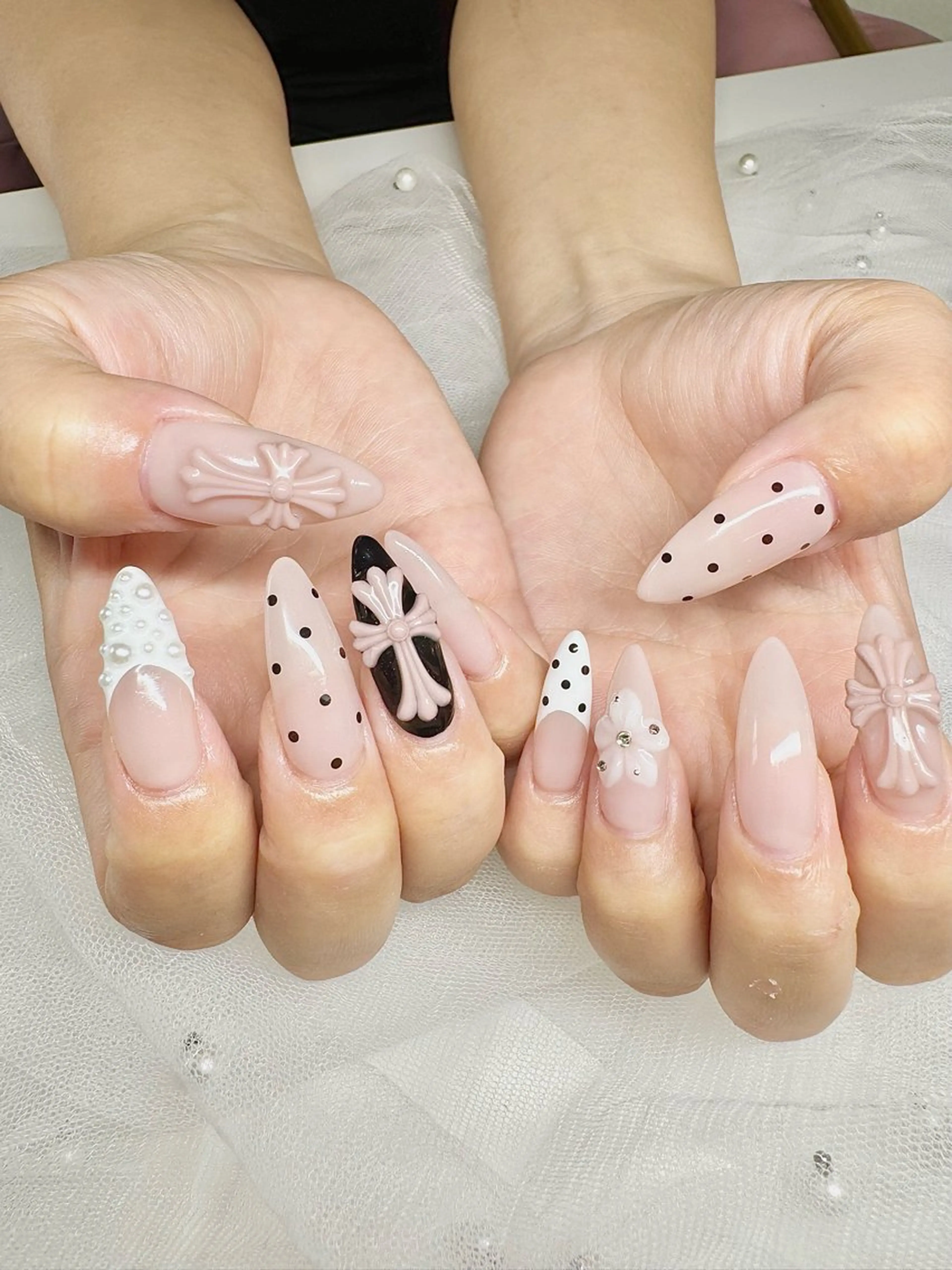 今流行りのクロスモールドデザイン✝️💞の写真