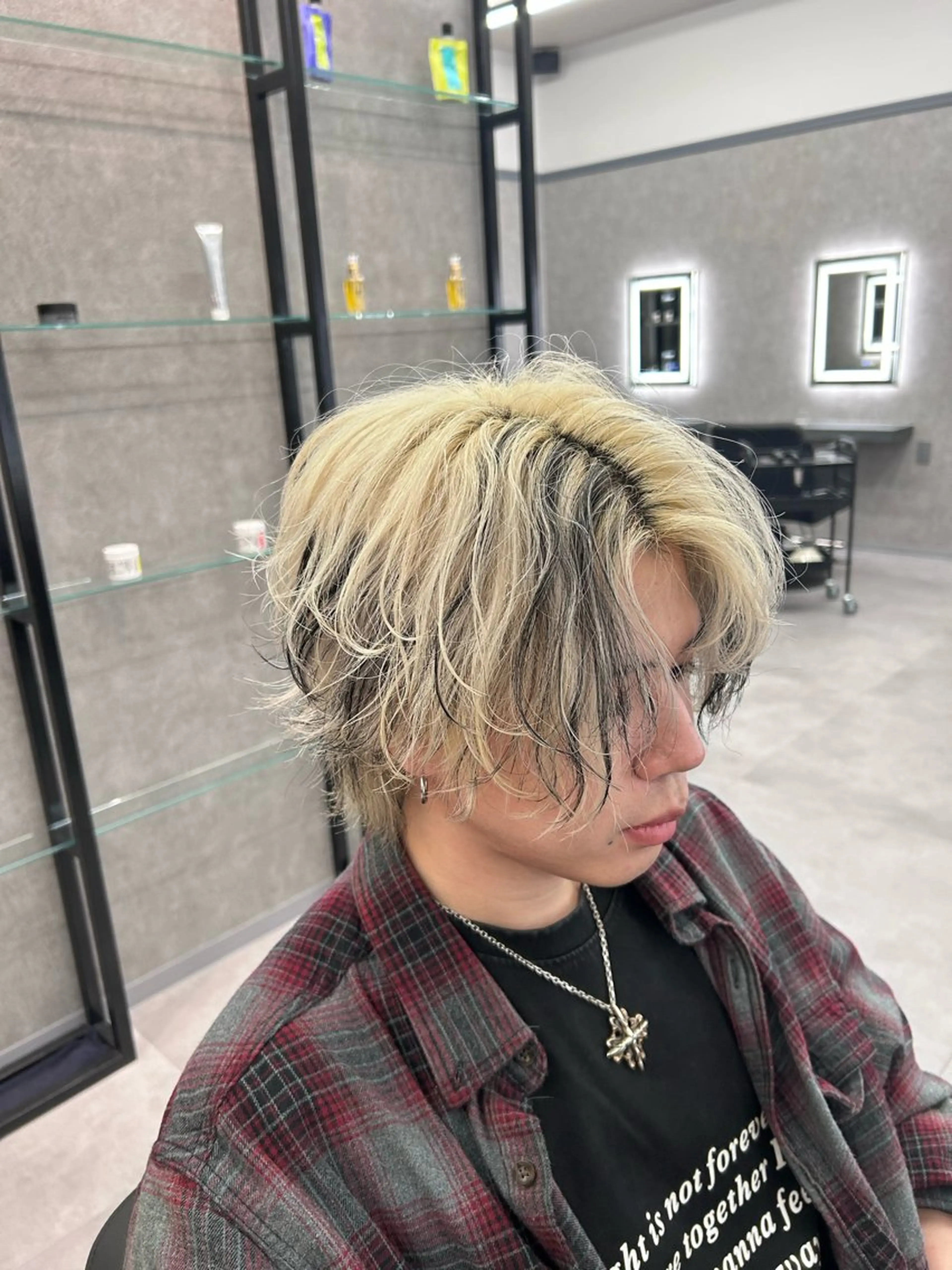 ショート カラー パーマ メンズ メンズハイトーン メンズウルフカット ハイトーンカラー ウルフカット カット ヘアカラー メンズ特化 👑YUTAのヘアスタイル