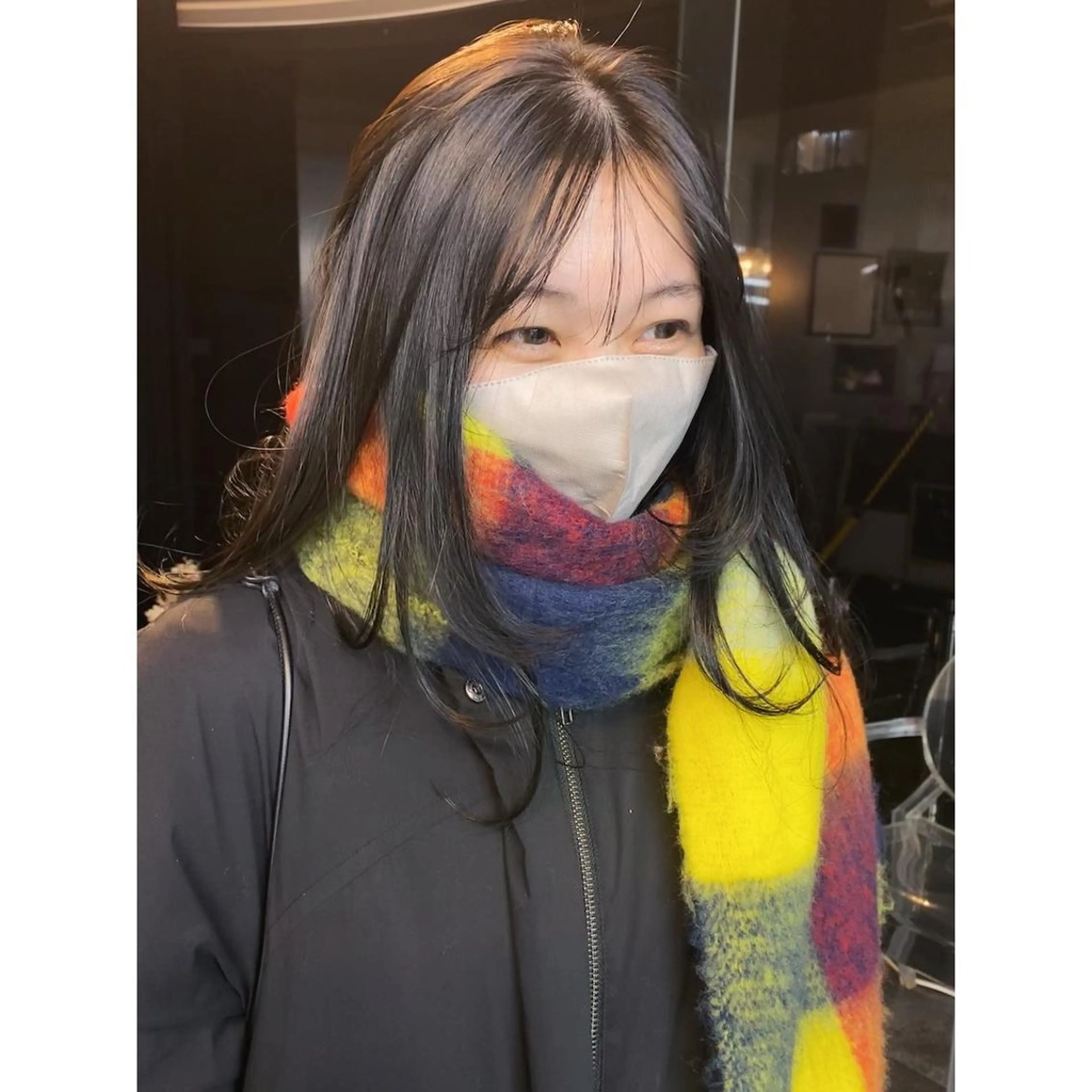 ミディアム カラー 黒髪 ブルーカラー ブルーブラック 透明感カラー トリートメント 大石 沙季のヘアスタイル