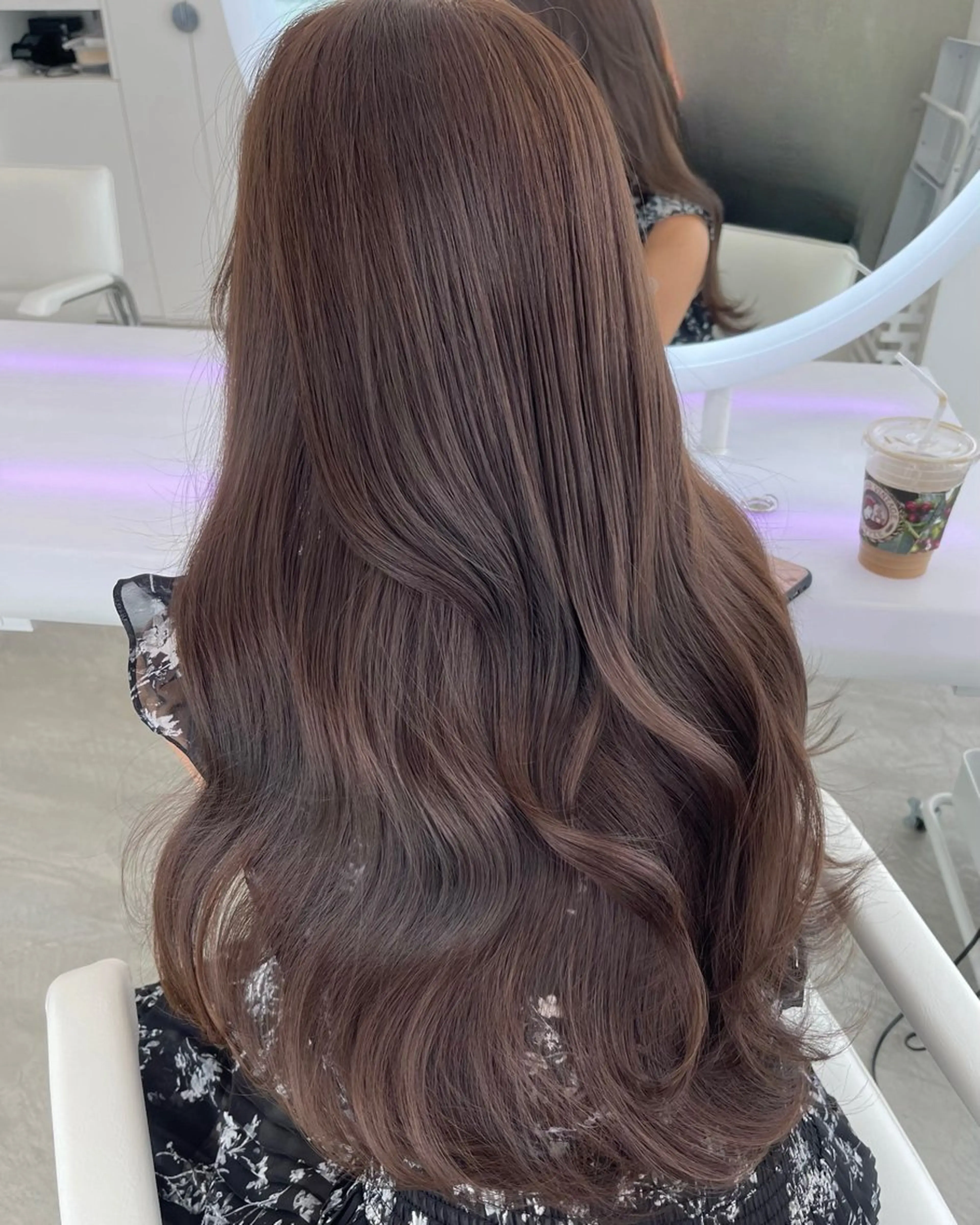 ロング カラー レイヤーカット 透明感カラー表参道のヘアスタイル