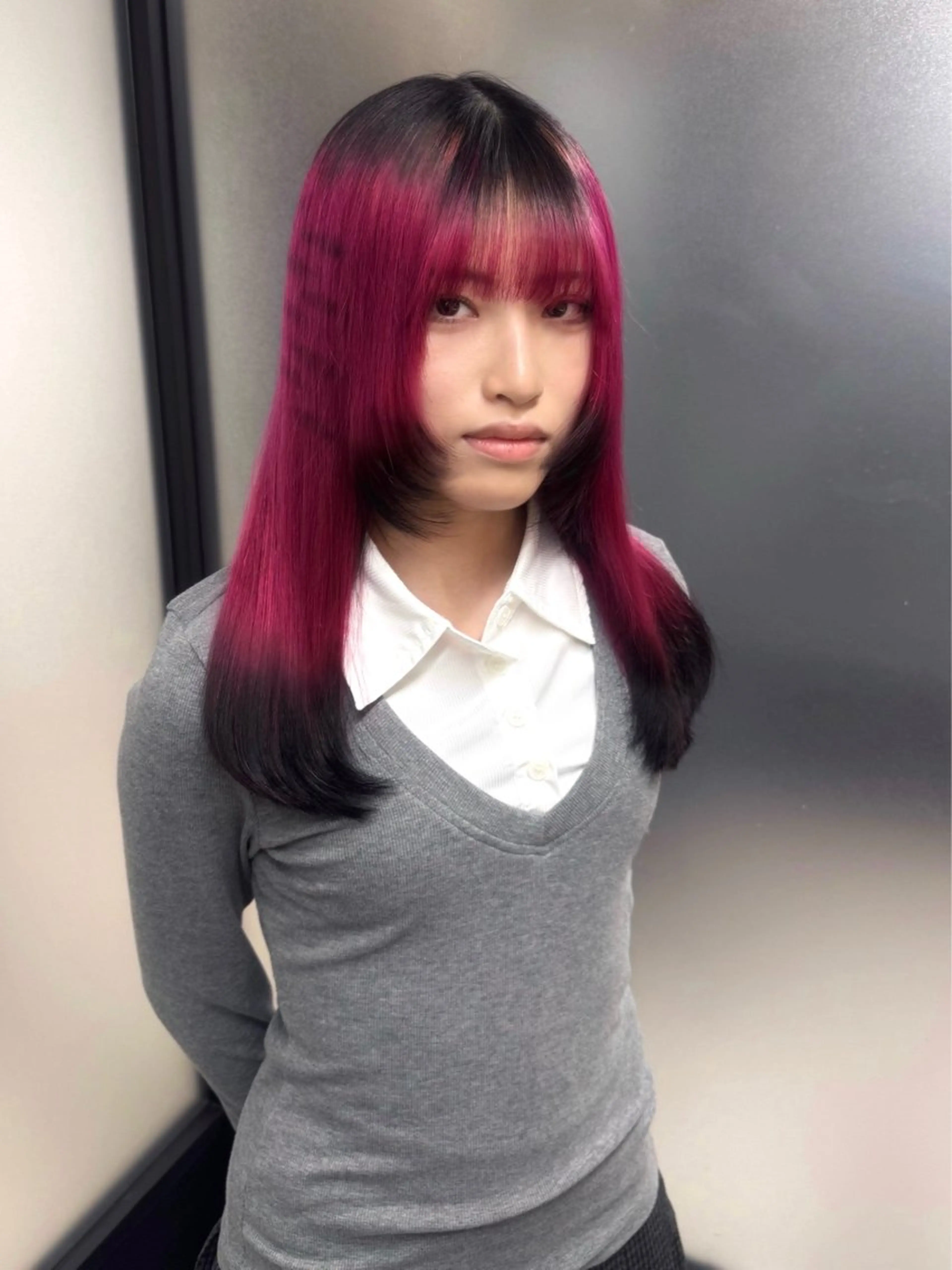 セミロング カラー カット ヘアカラー トリートメント MIMI🌻໋᳝݊ 個性派カラー⑅ ⸝꙳のヘアスタイル