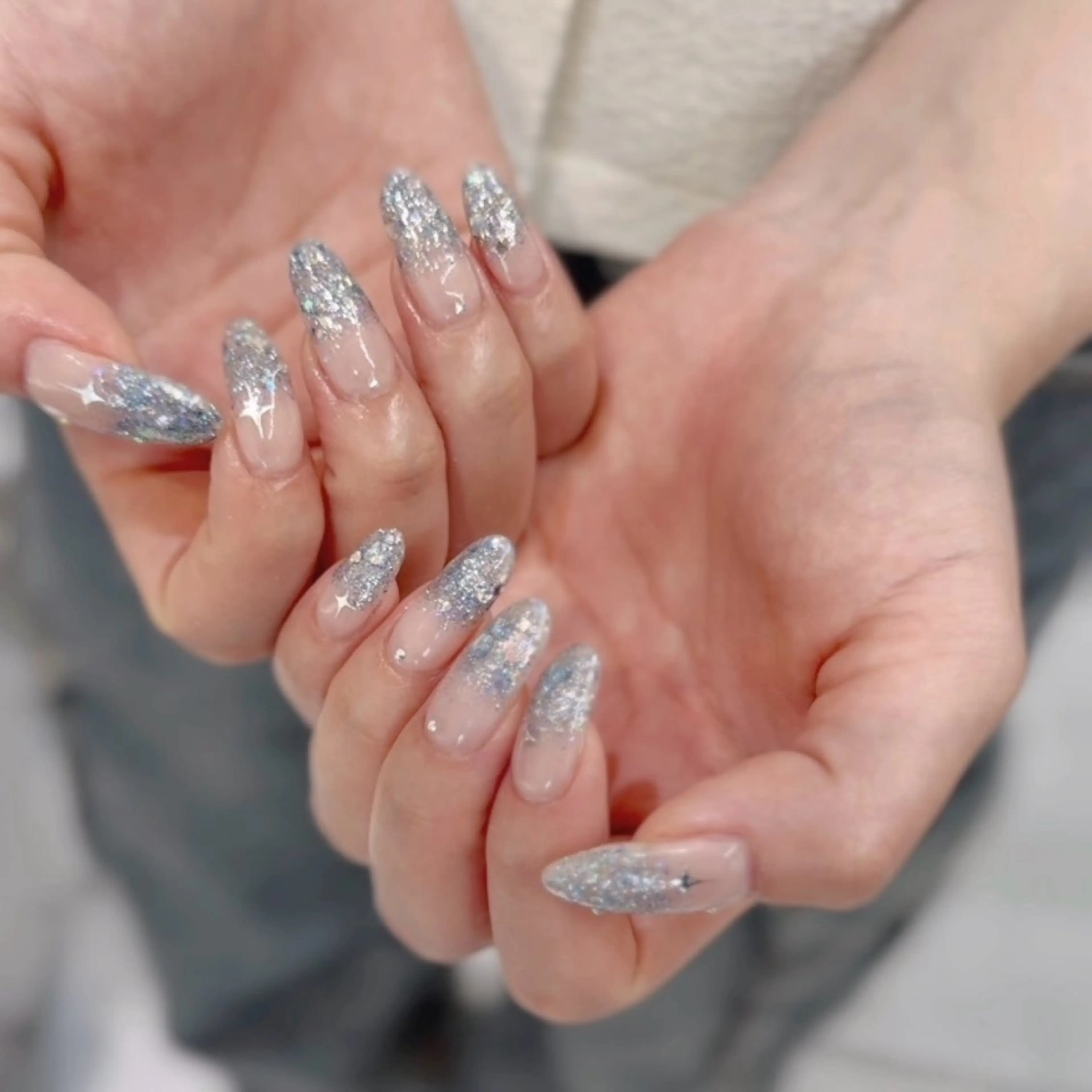 初回オフ半額✨オフあり🔖ラメグラデーション(パラジェル使用)の写真