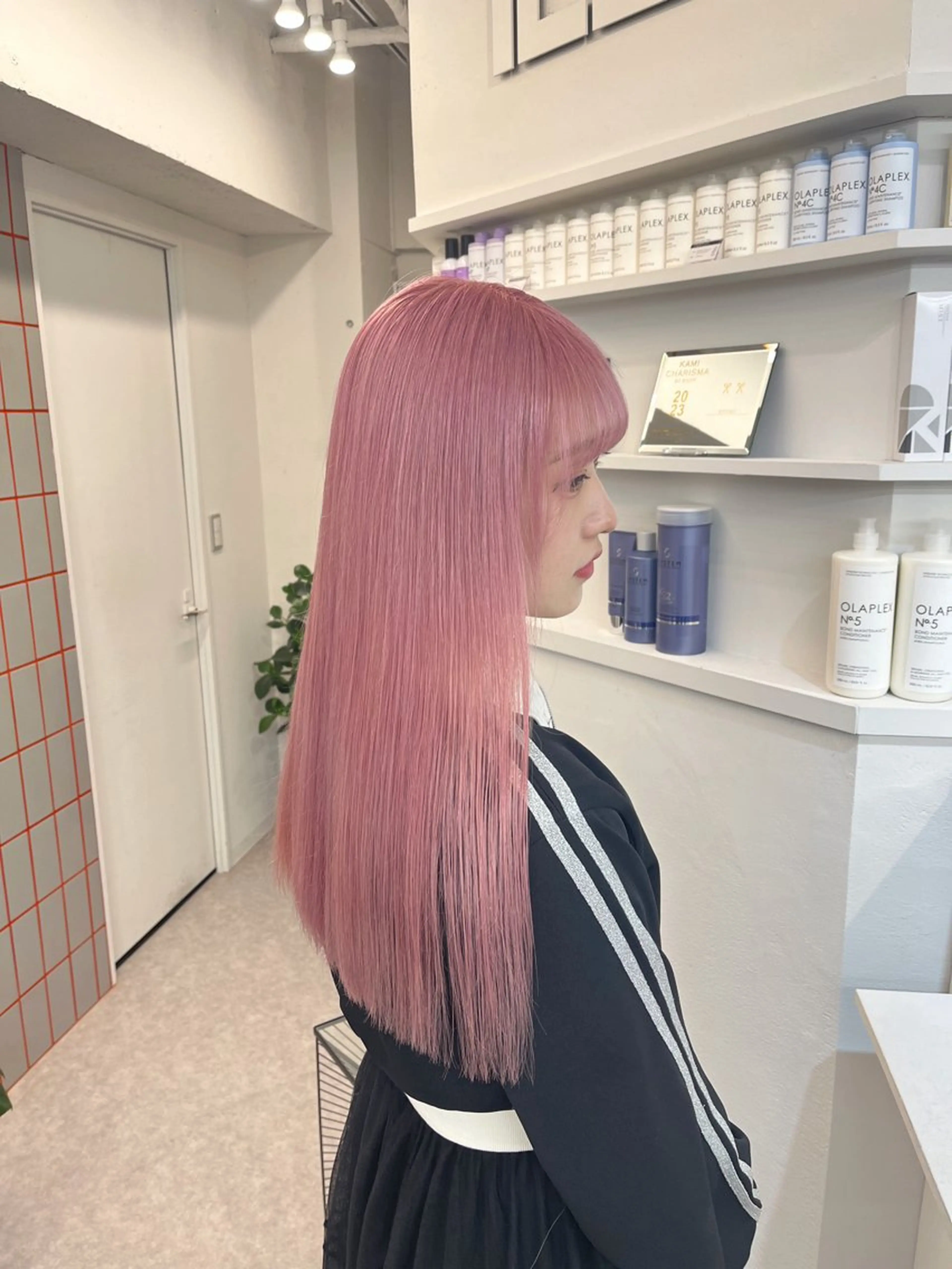 ロング カラー ベージュカラー ブロンド ダブルカラー ハイトーンカラー ピンクカラー カットモデル様無料 💎saaya💎のヘアスタイル