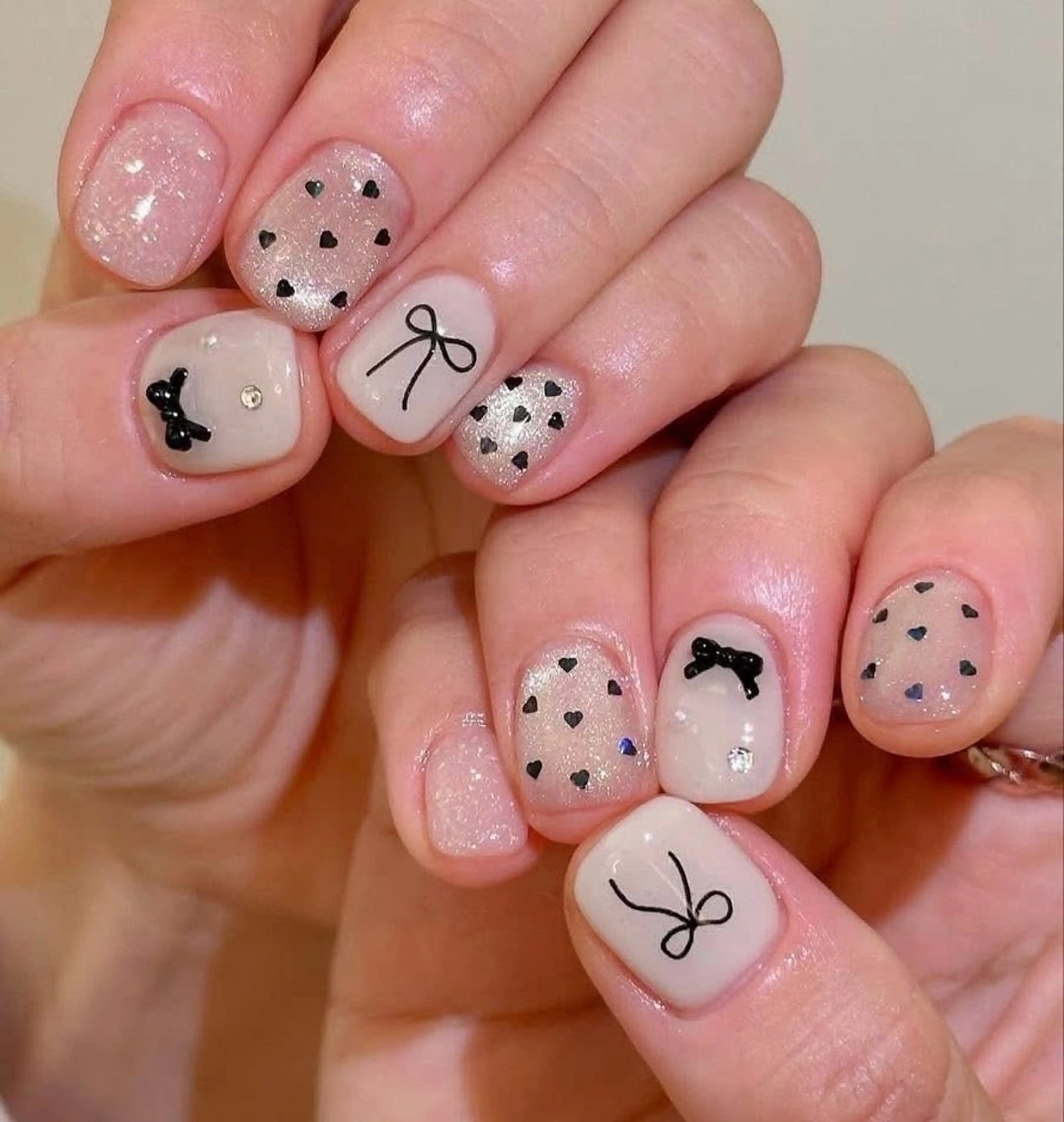 ネイル マグネットネイル オフィスネイル ワンカラーネイル シンプルネイル ハンドネイル ハンドケア 古賀 佳織のネイルデザイン