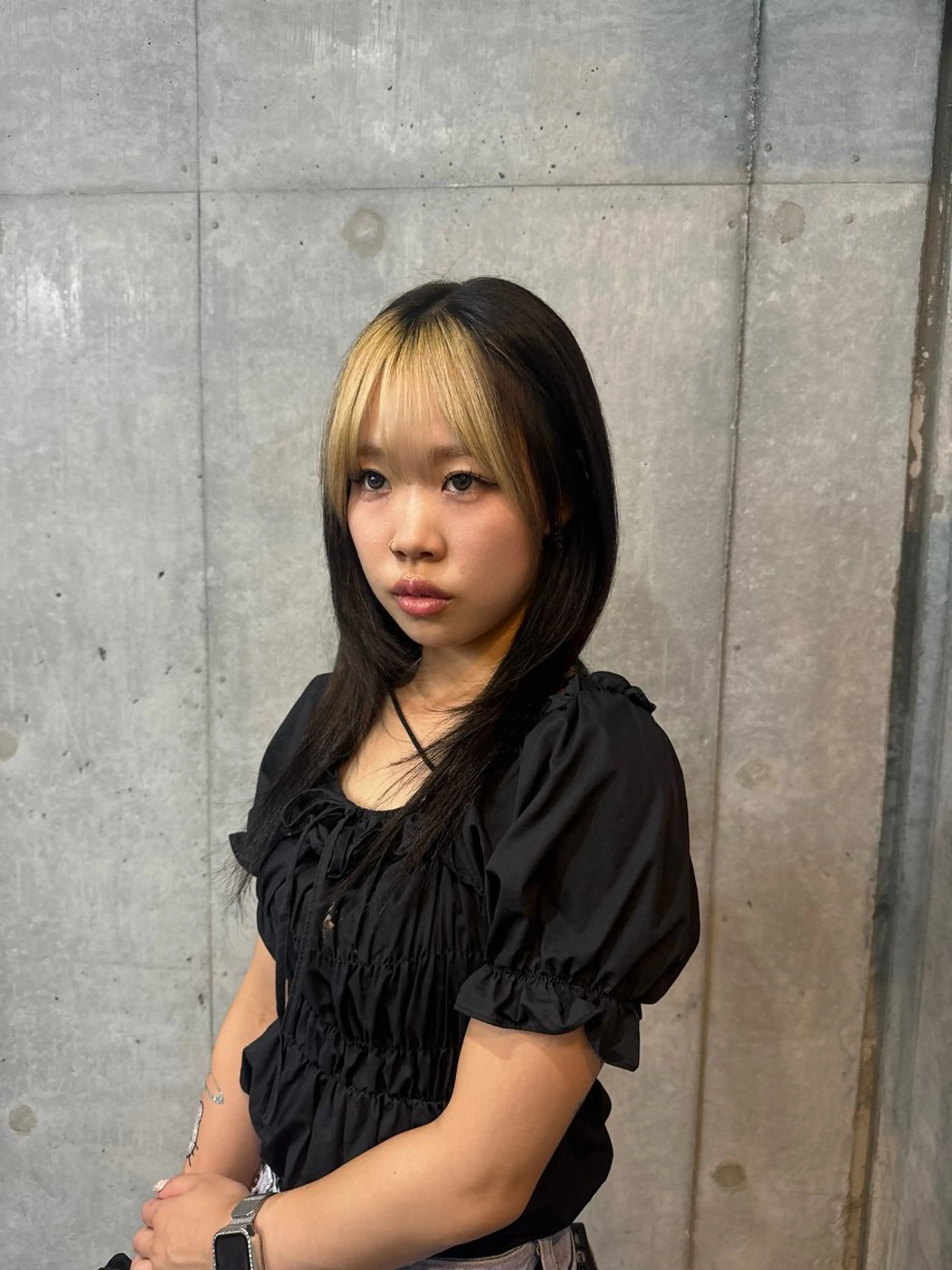 カラー 艶髪/ハイトーン モカのヘアスタイル