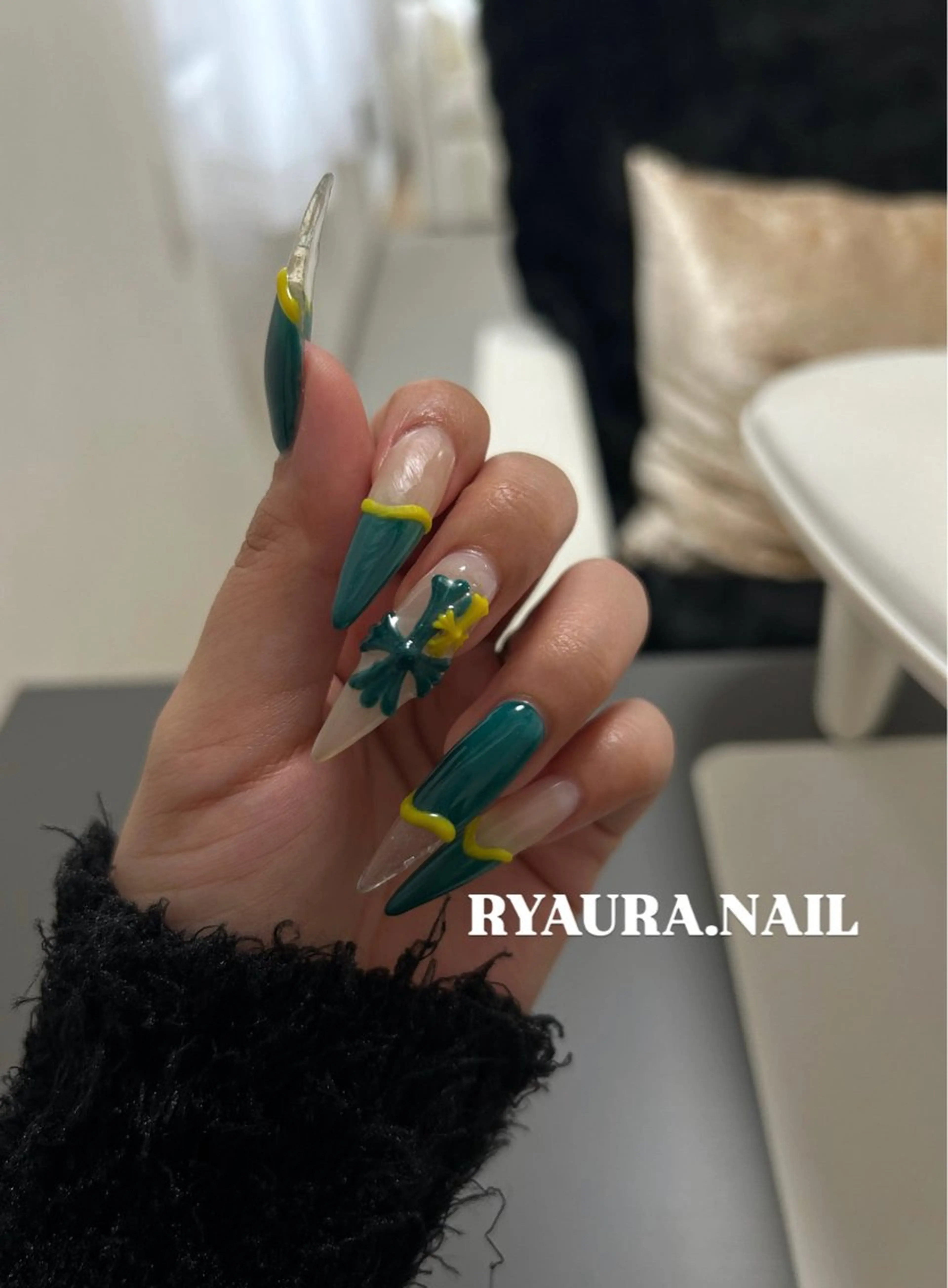 ネイル RYAURA NAILのネイルデザイン