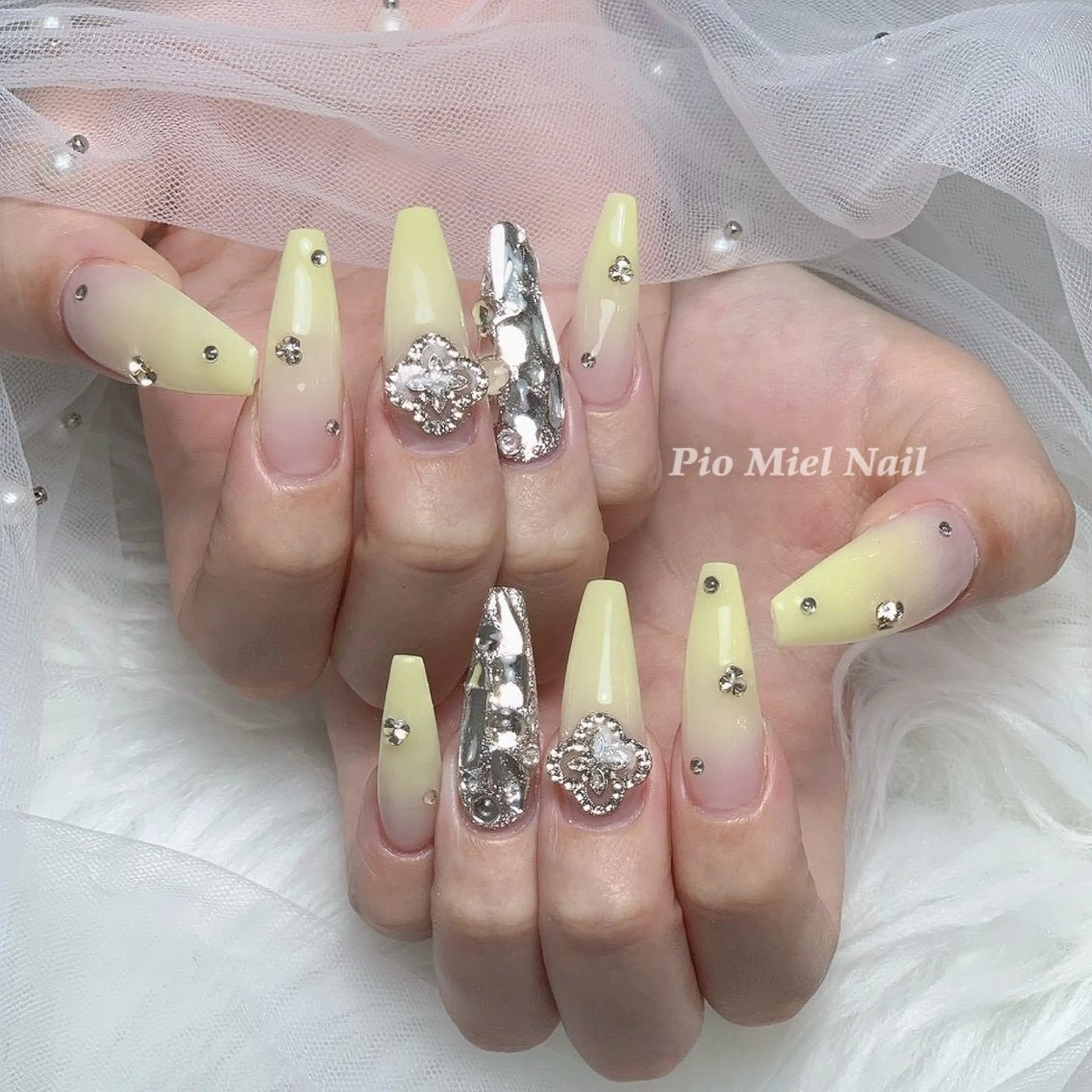 ネイル ハンドネイル HANA 長さだしのネイルデザイン