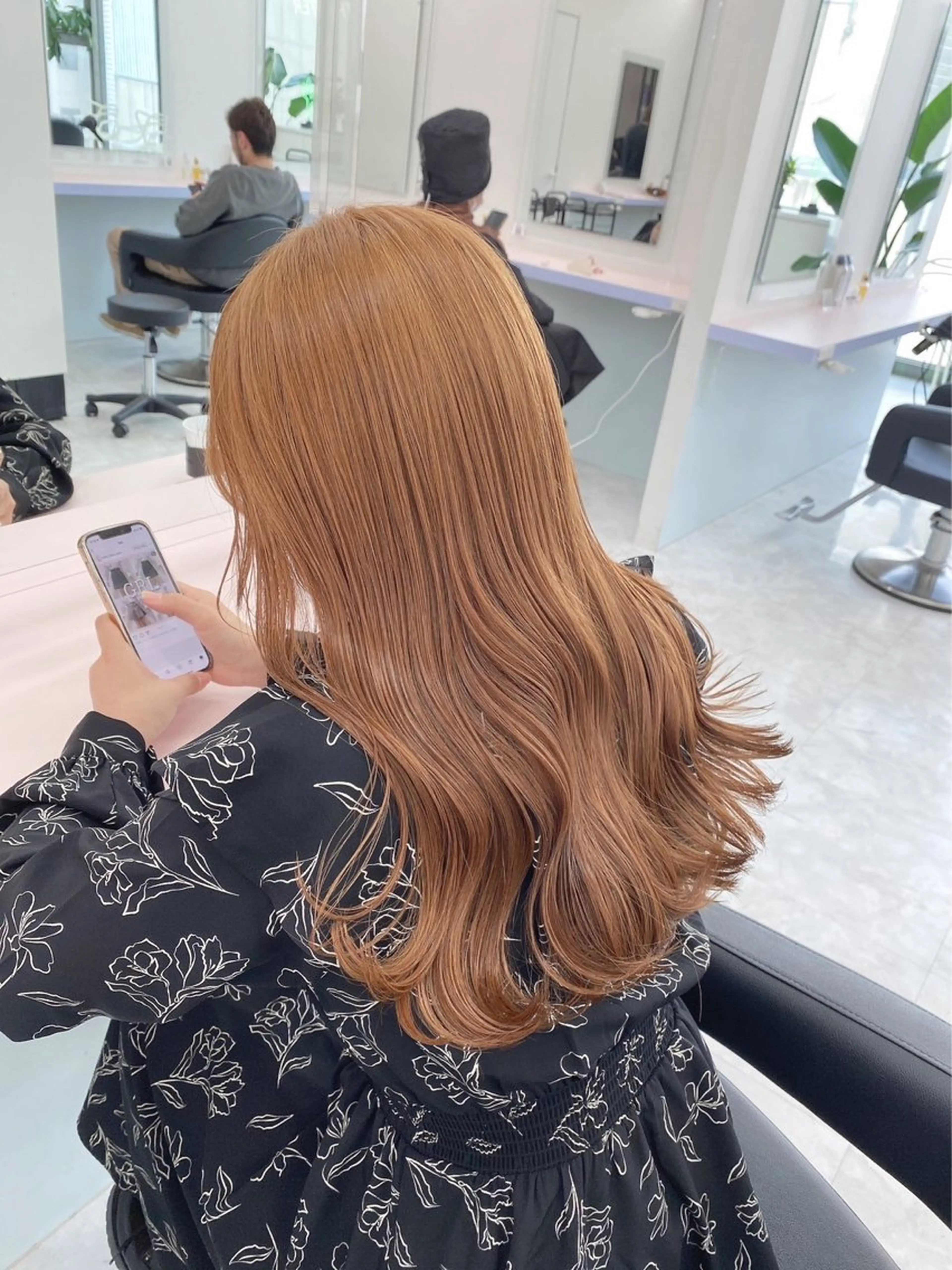 セミロング カラー ヘアアレンジ ヘアカラー トレンドレイヤー No.1/KOHEIのヘアスタイル