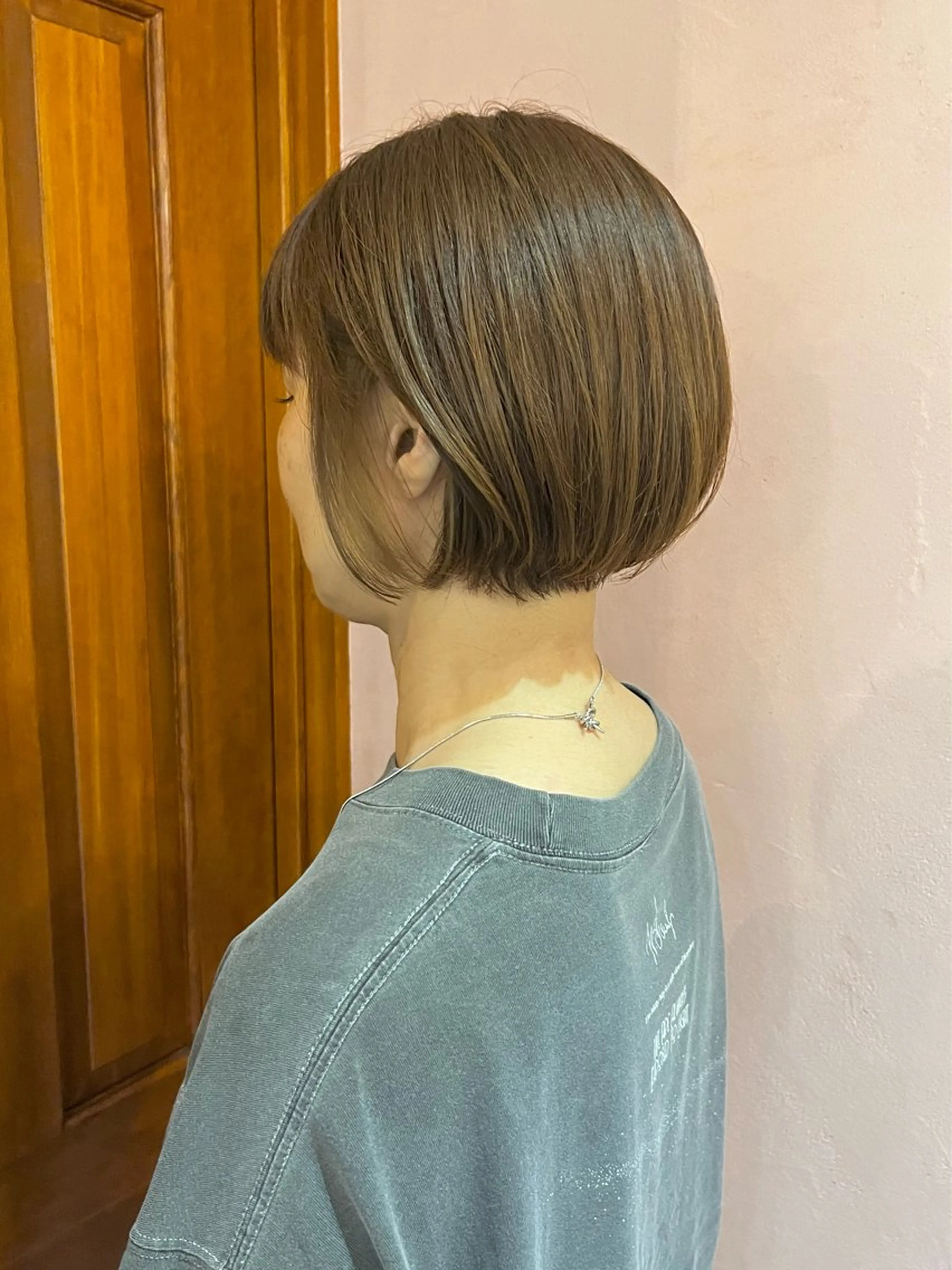 ショート カラー 安達 俊亮のヘアスタイル