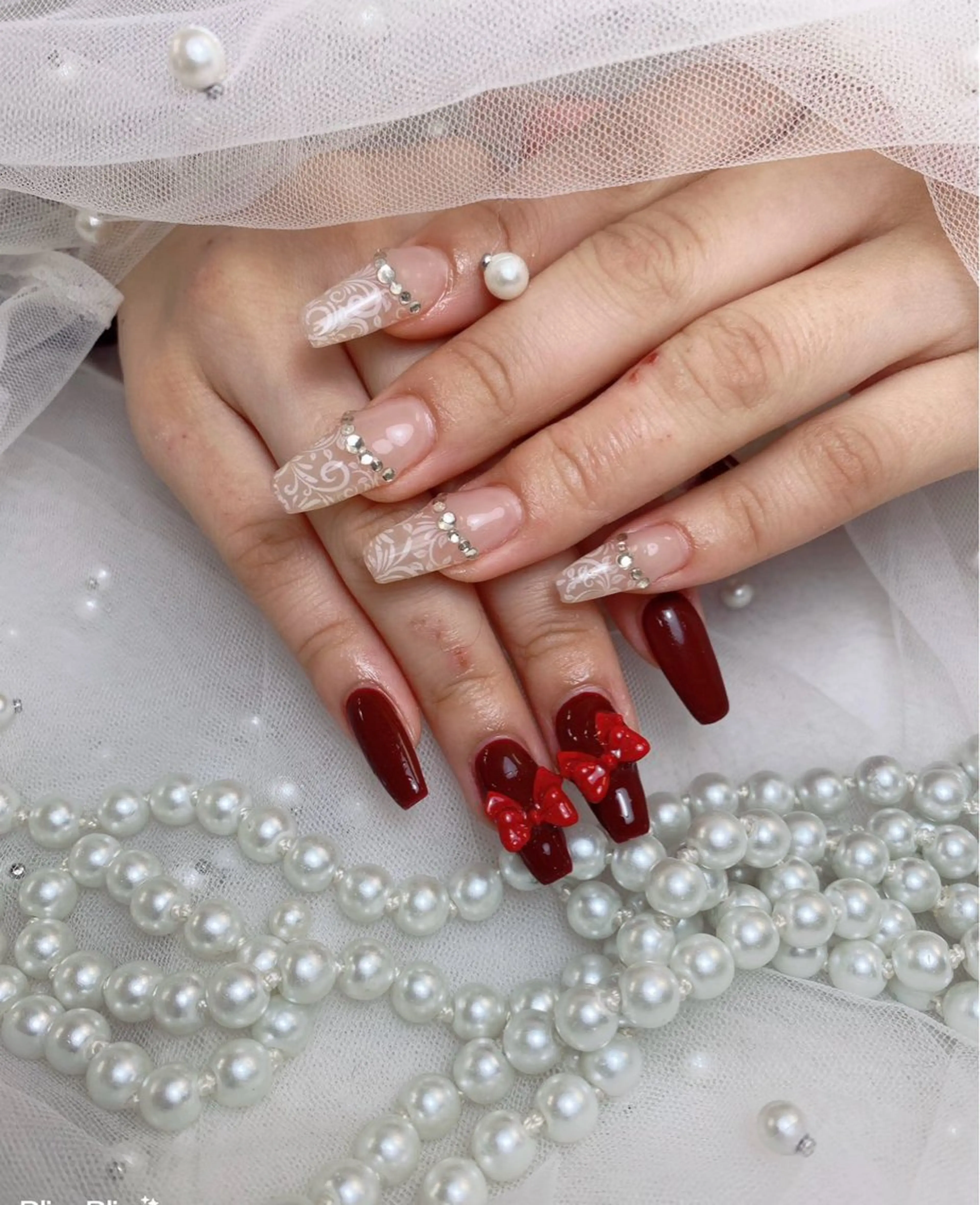 ネイル ハンドネイル チョウ チョウのネイルデザイン