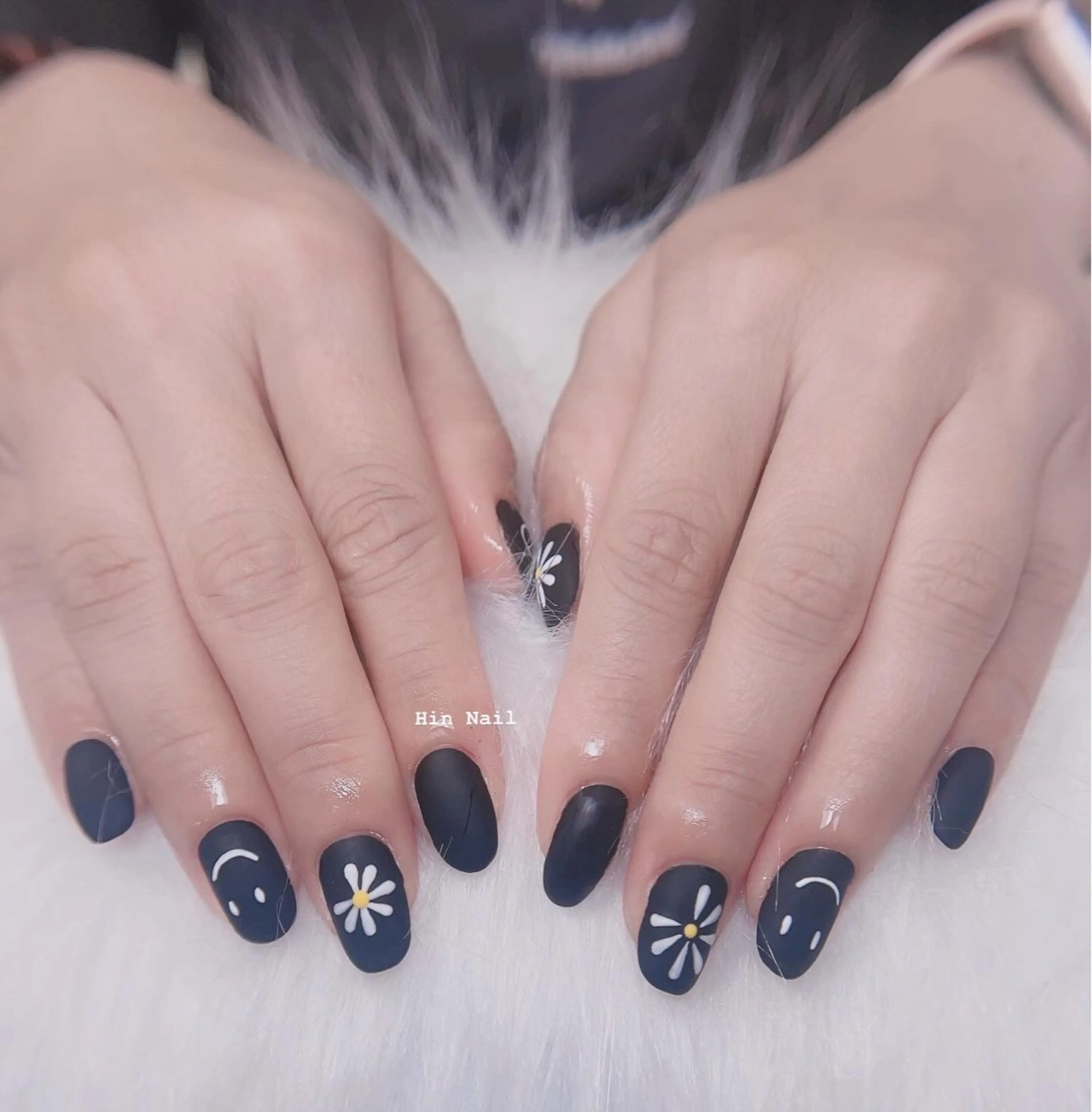 ネイル ハンドネイル Hin Nailsのネイルデザイン