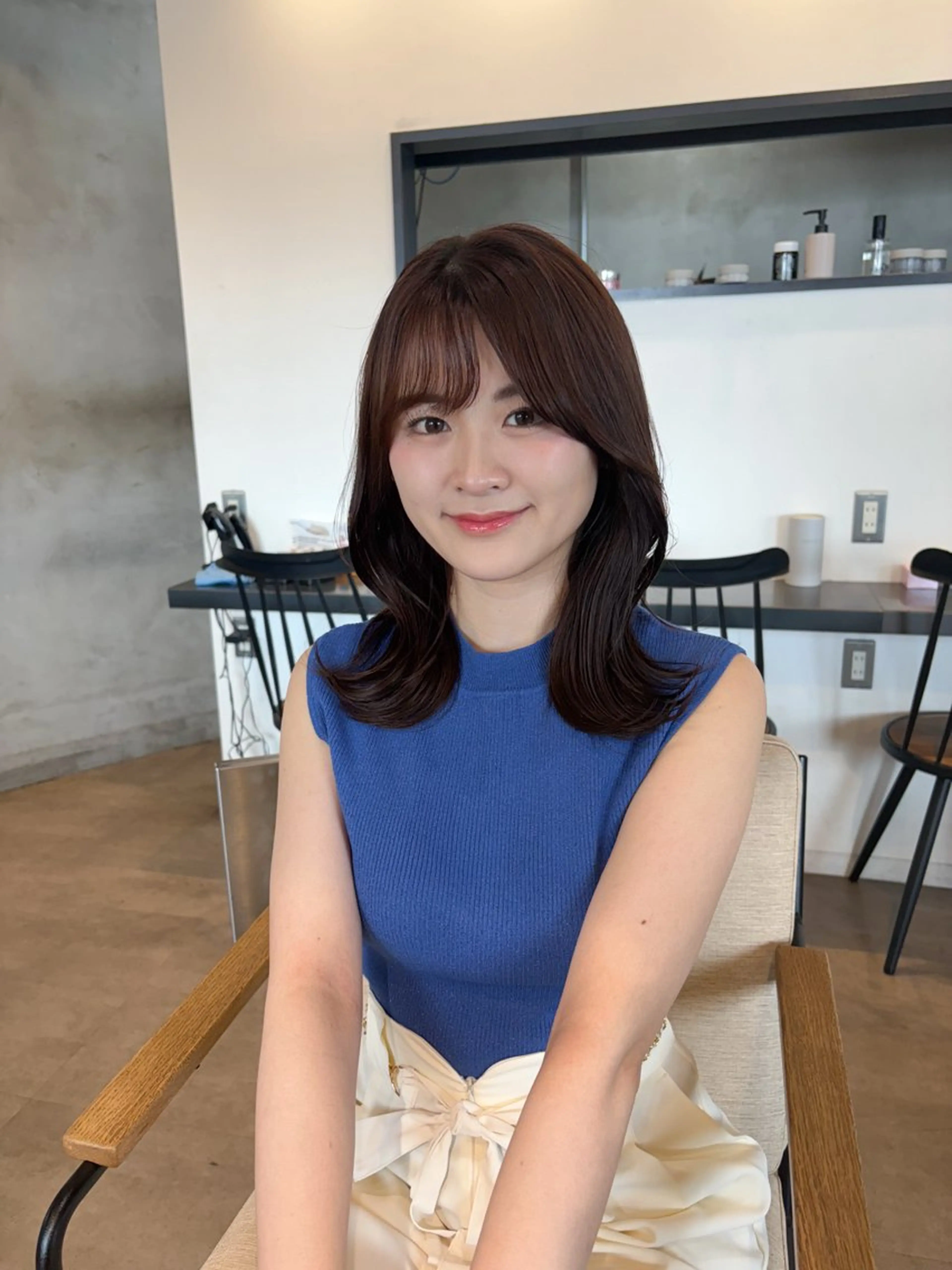 ミディアム カラー くびれヘア カット ヘアカラー ♠️暗髪レイヤー♠️ 中山唯斗のヘアスタイル