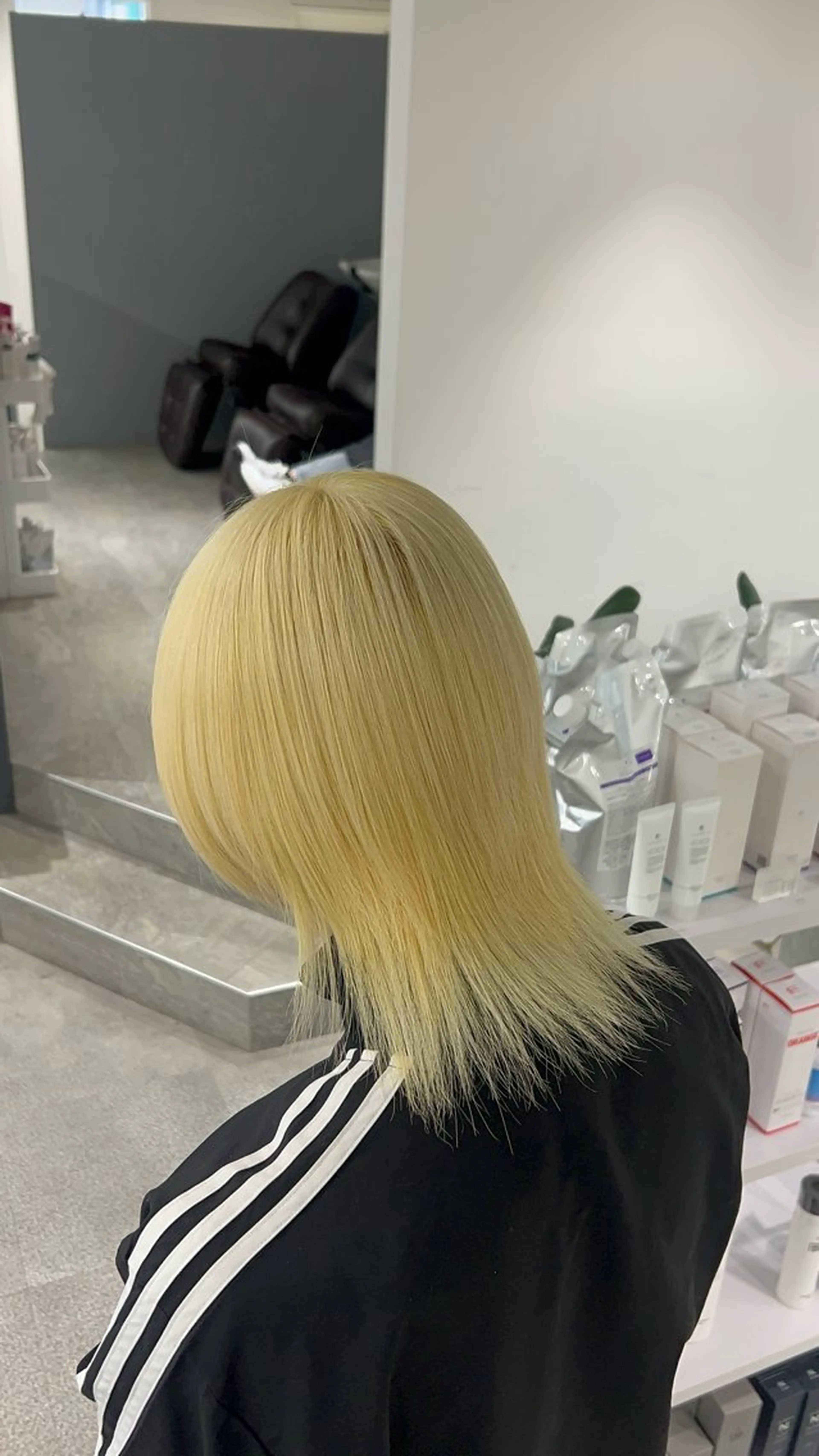 カラー ブロンド ヘアカラー YUDAIブリーチ• カラー/心斎橋•難波のヘアスタイル