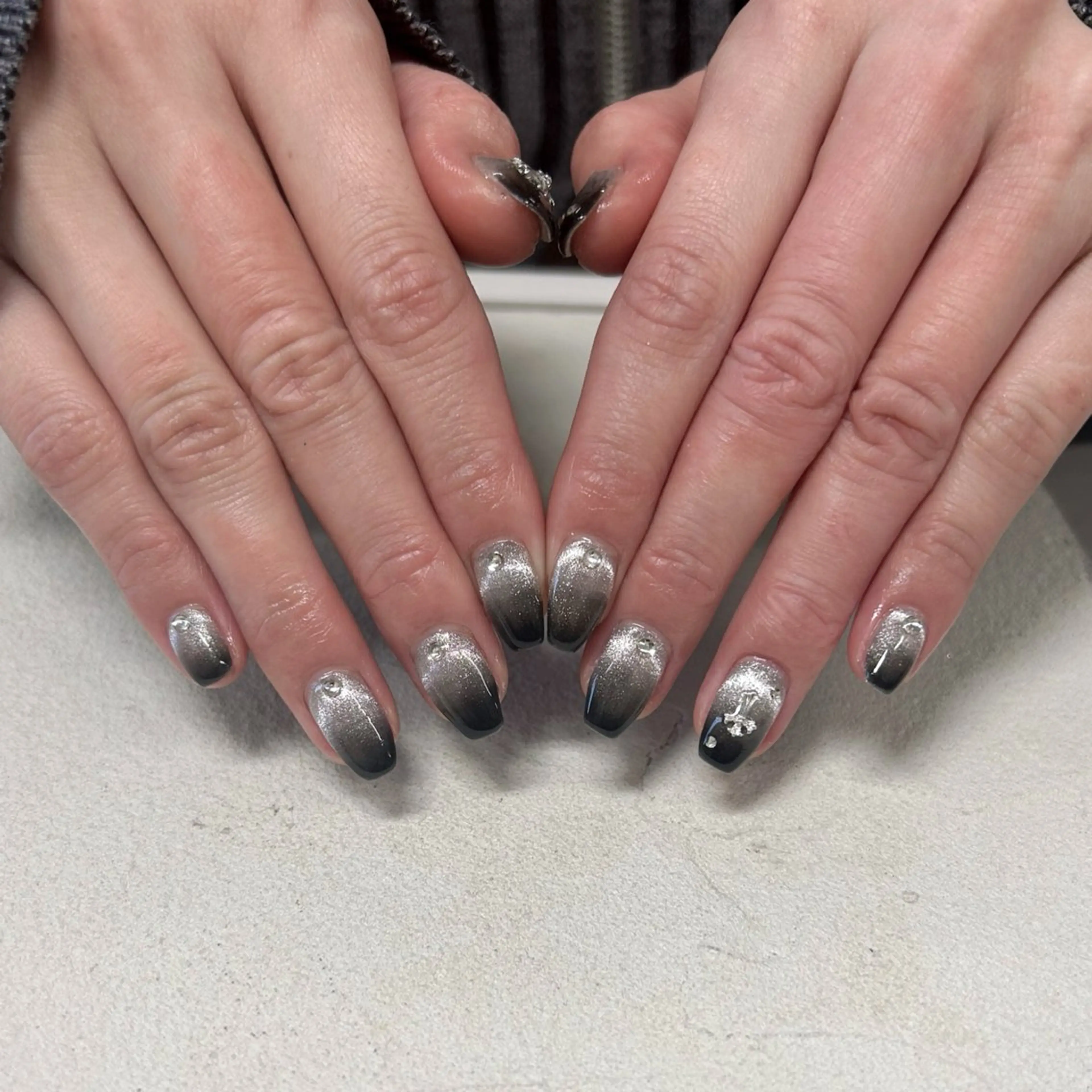 ネイル グラデーション マグネットネイル REMIA 🤍harukaのネイルデザイン