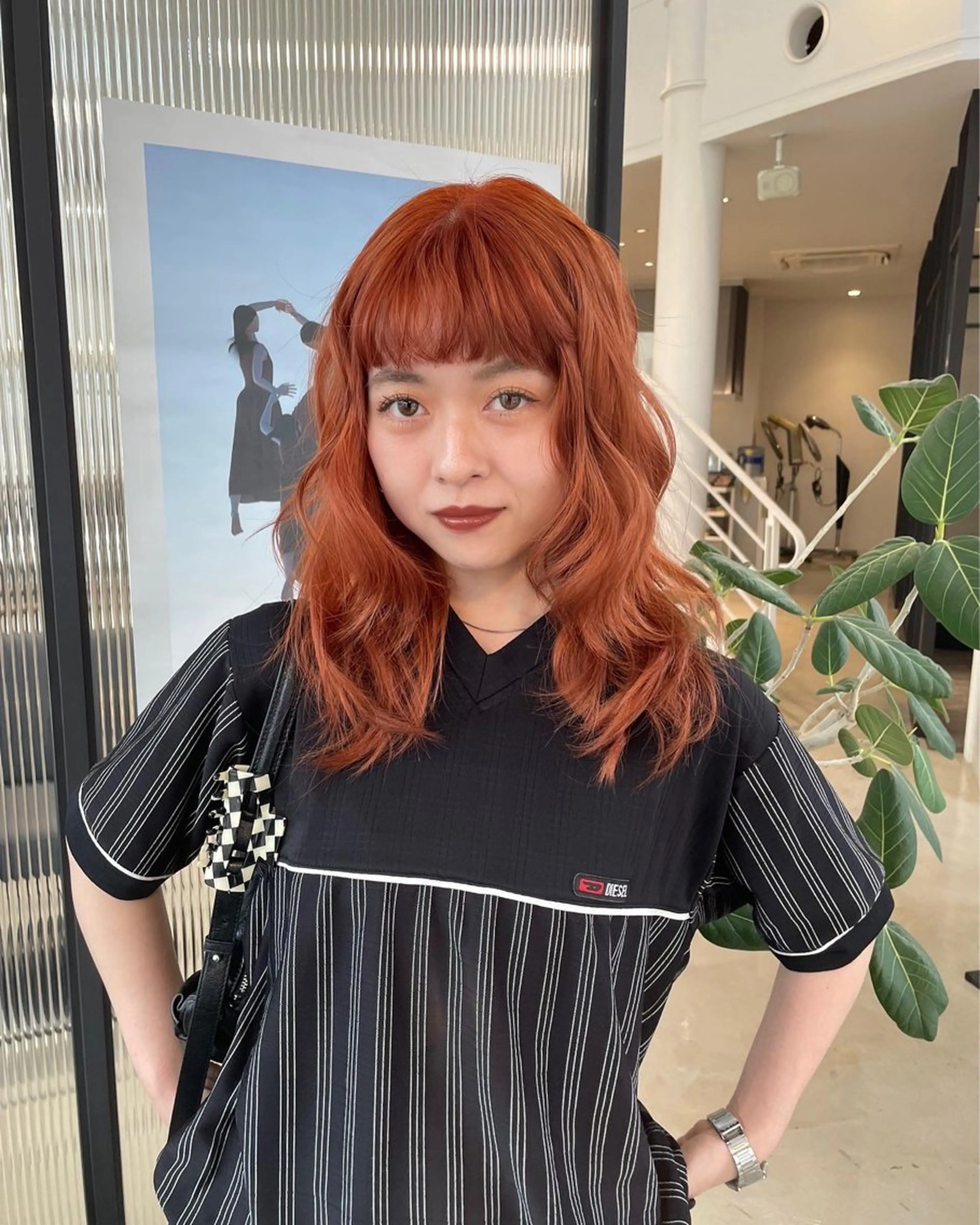 ミディアム カラー tomo🍒パーマ ハイトーン似合わせのヘアスタイル