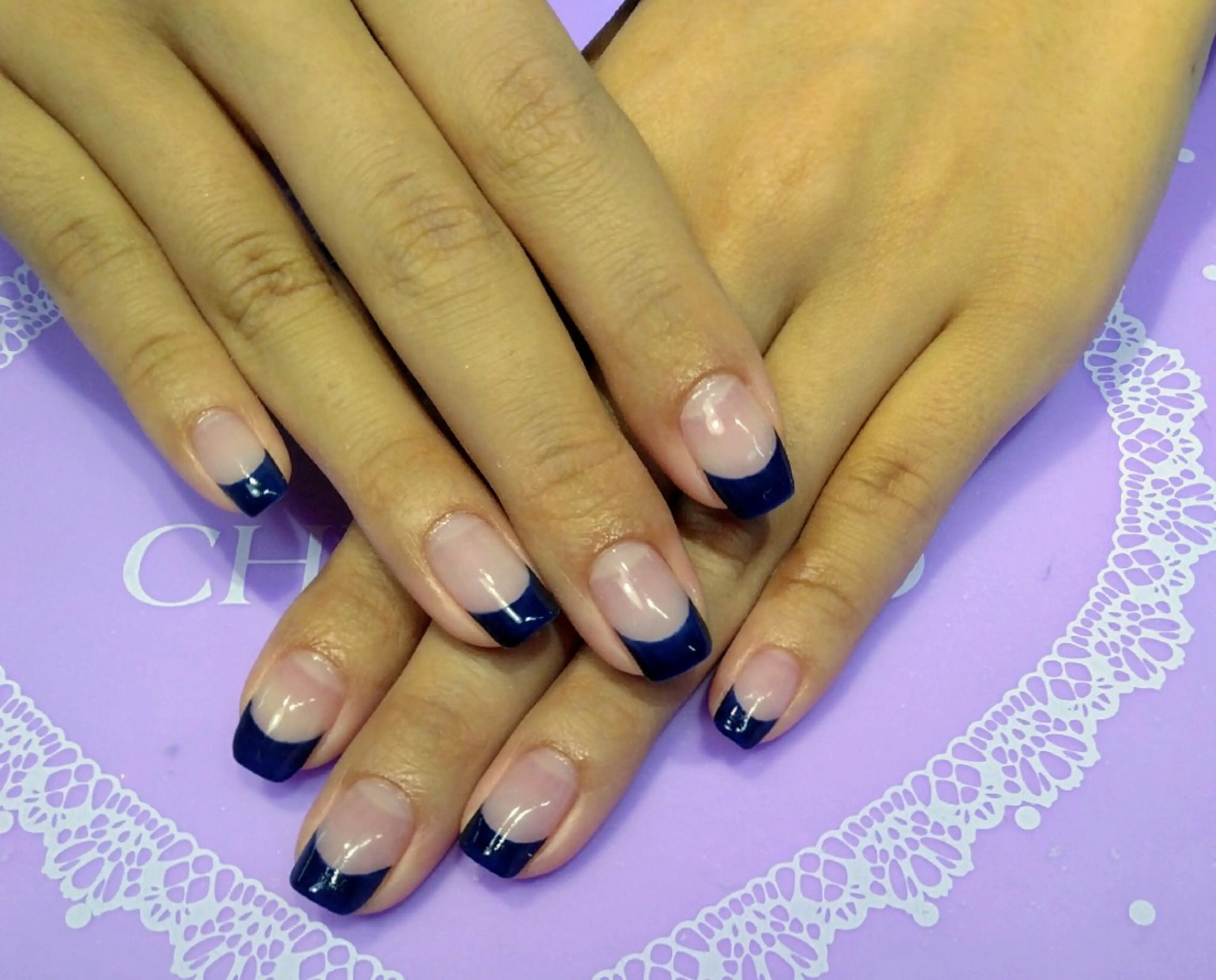 ネイル フレンチネイル ネイビー シンプルネイル ARTEMIS SAITOのネイルデザイン