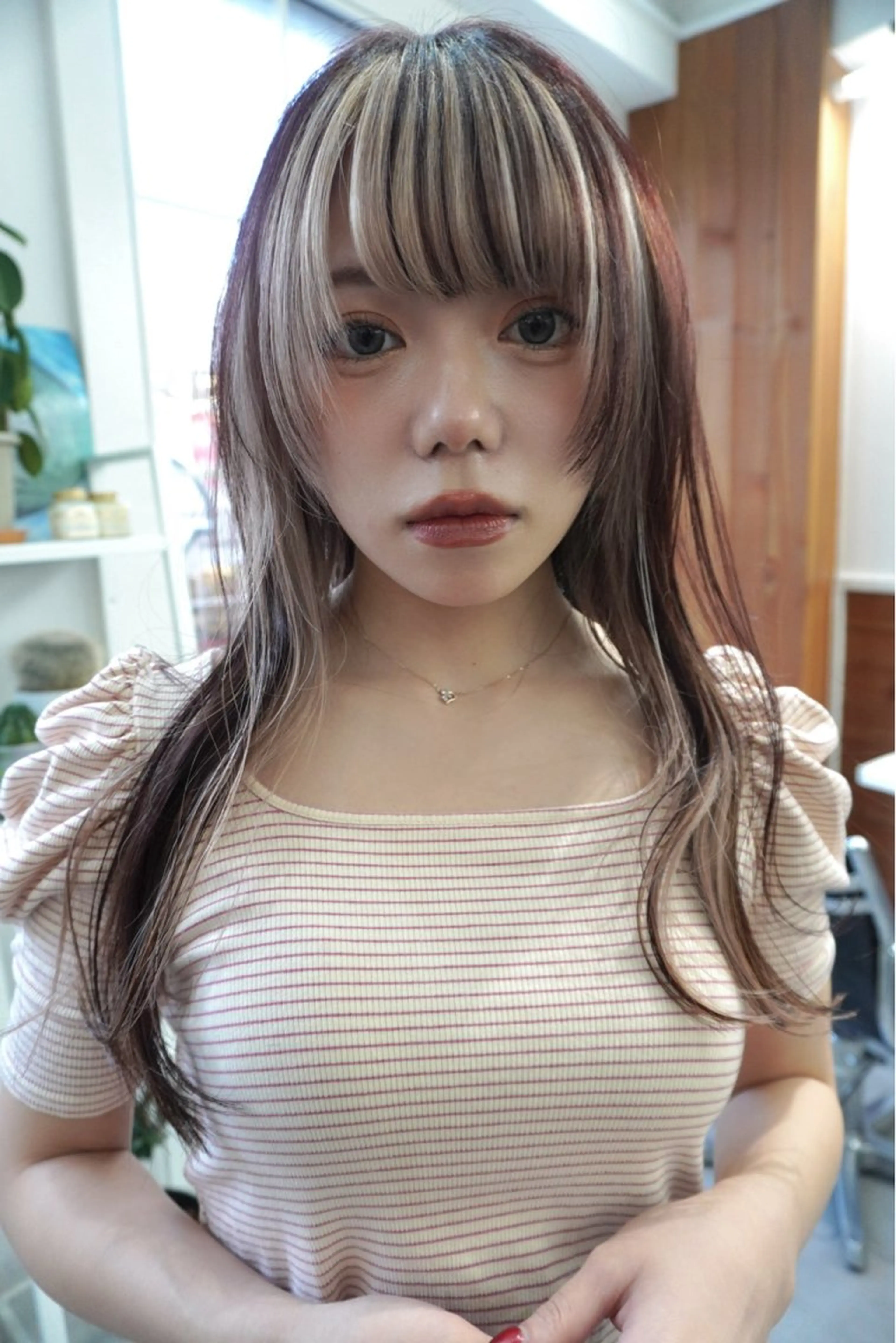 ロング カラー ミストバング ブリーチ デザインカラー  フェイスフレーミング ハイトーンカラー カット ヘアカラー トリートメント レイヤー／似合わせ TAKUYAのヘアスタイル