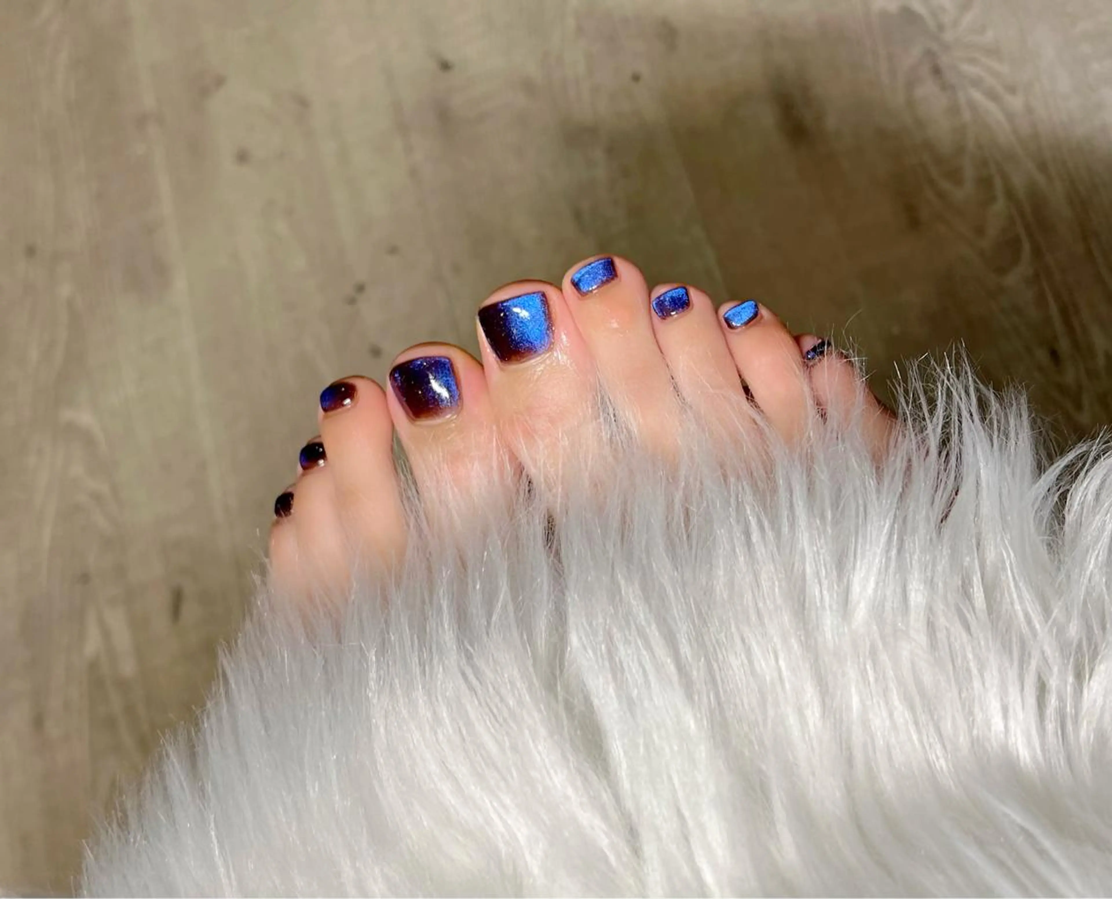 ネイル ブルー マグネットネイル フットネイル Lino+ ネイル&よもぎ蒸しのネイルデザイン