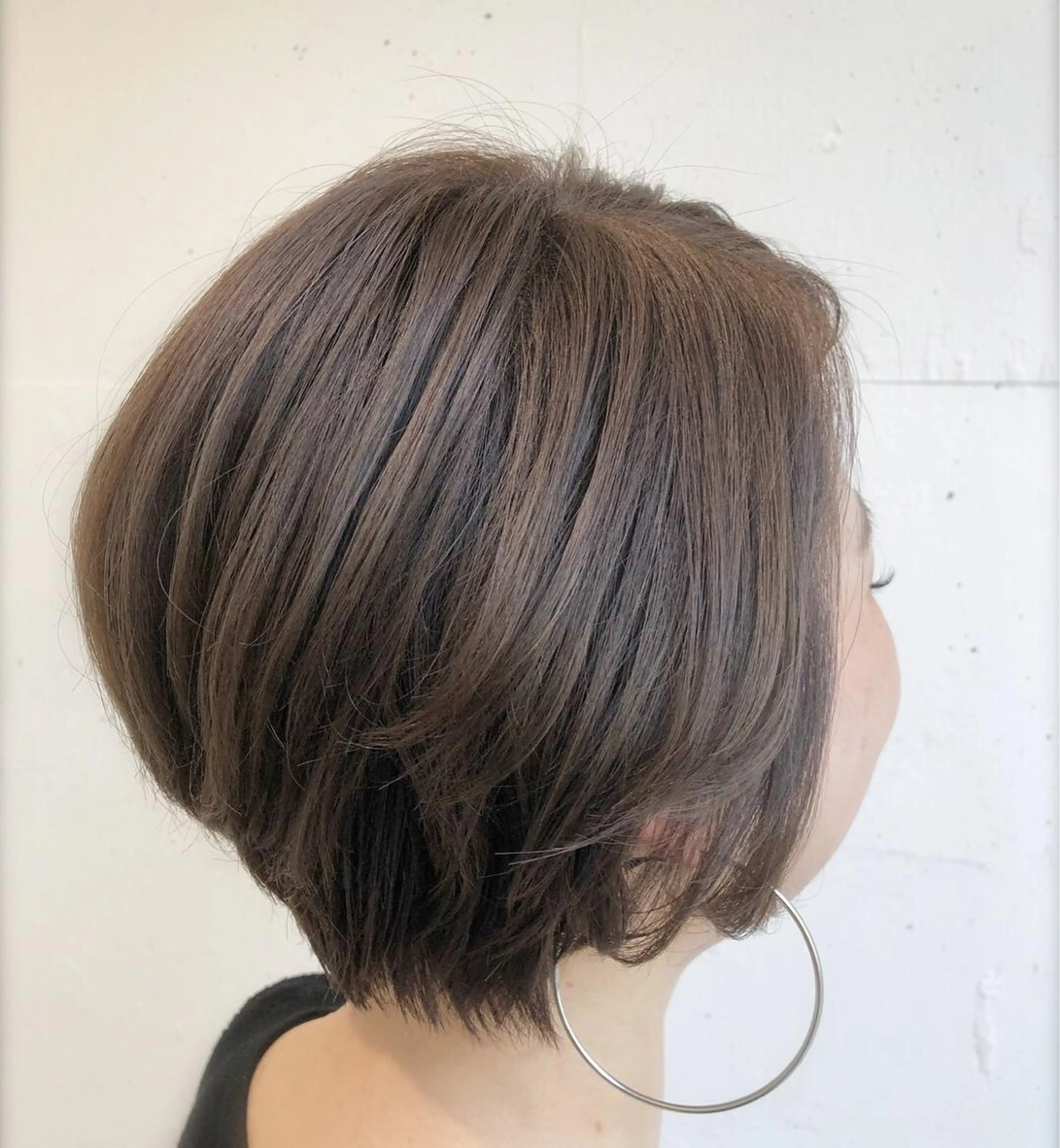 ショート カラー ショートレイヤー アッシュ ベージュカラー レイヤーカット ショートヘア 山形 光輪子のヘアスタイル