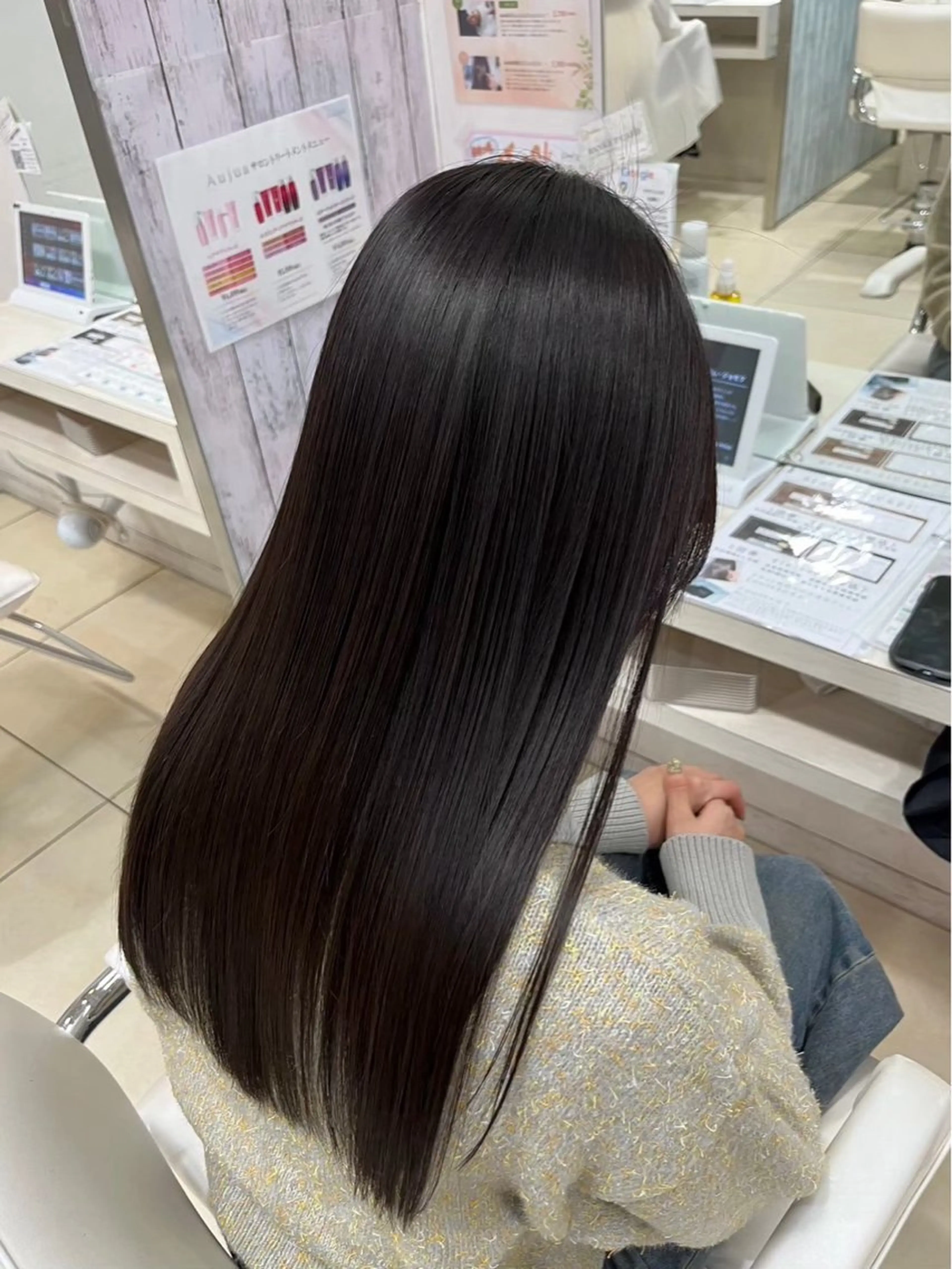 🌟ツヤ髪🌟暗めワンカラー+トリートメント¥5000​〜​(ロング料金別)の写真