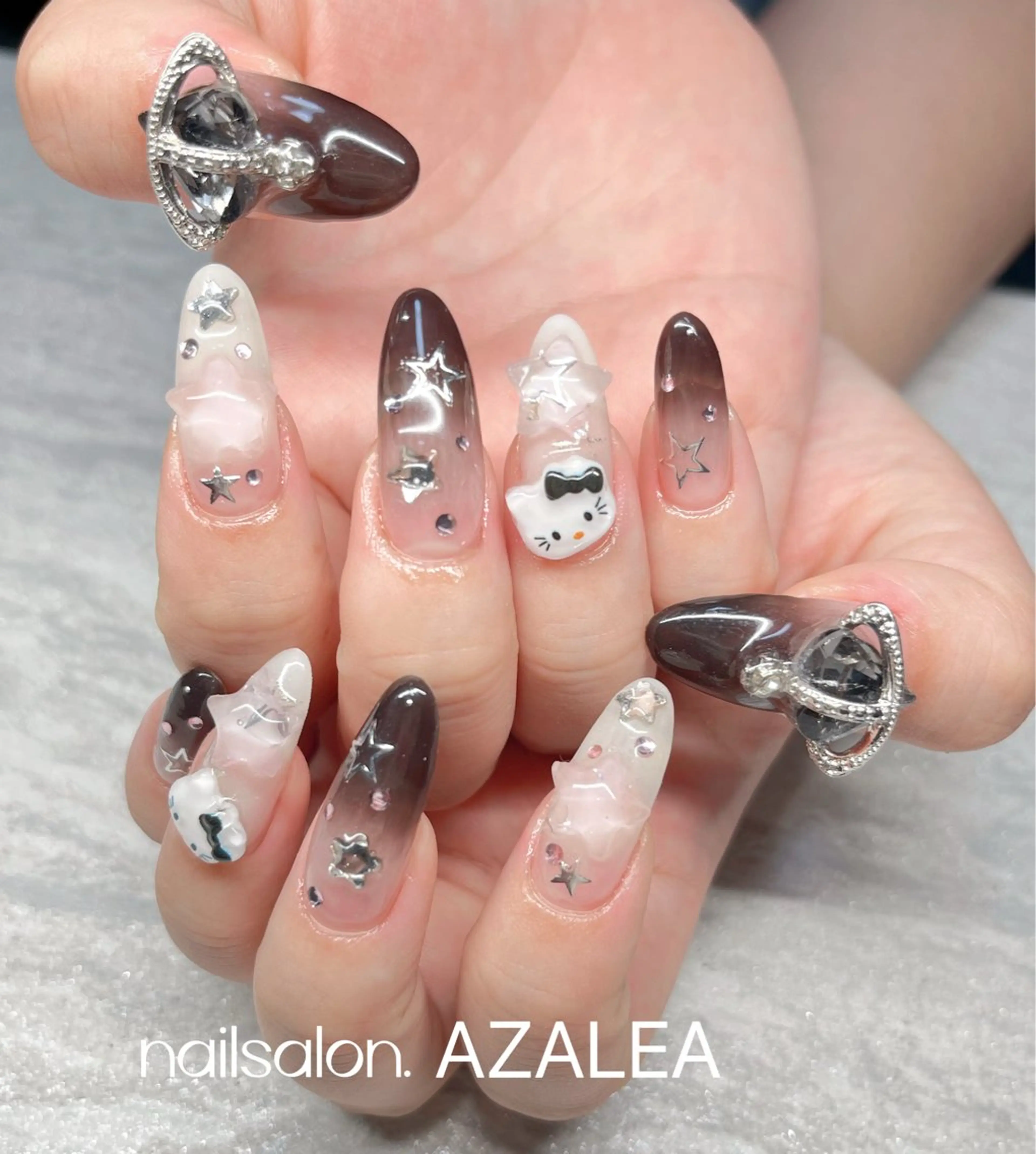 ネイル ハンドネイル R inのネイルデザイン