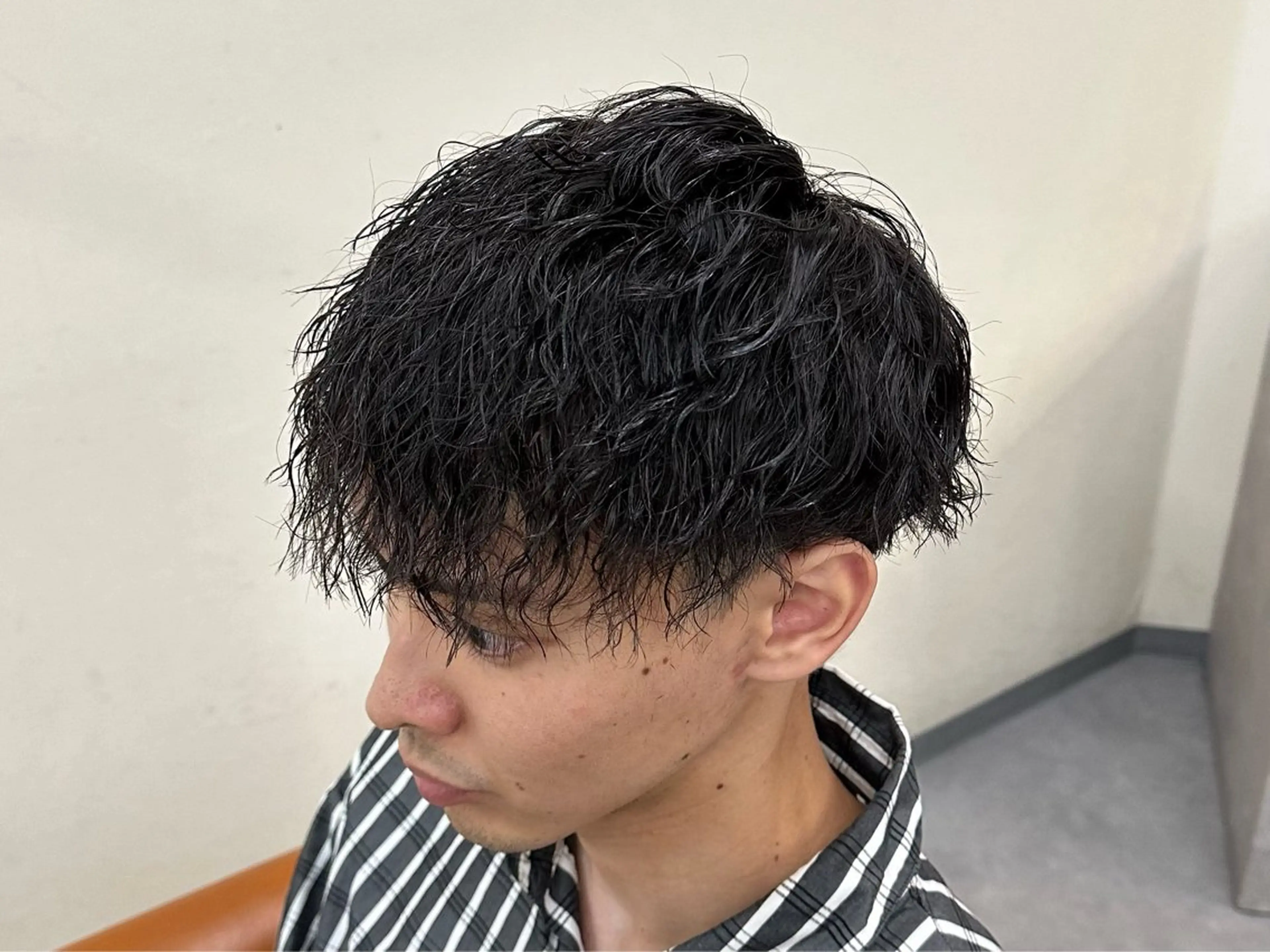 ショート パーマ ヘアアレンジ メンズ メンズパーマ カット ヘアカラー 梅田/メンズパーマ /短髪/田中崇奨のヘアスタイル
