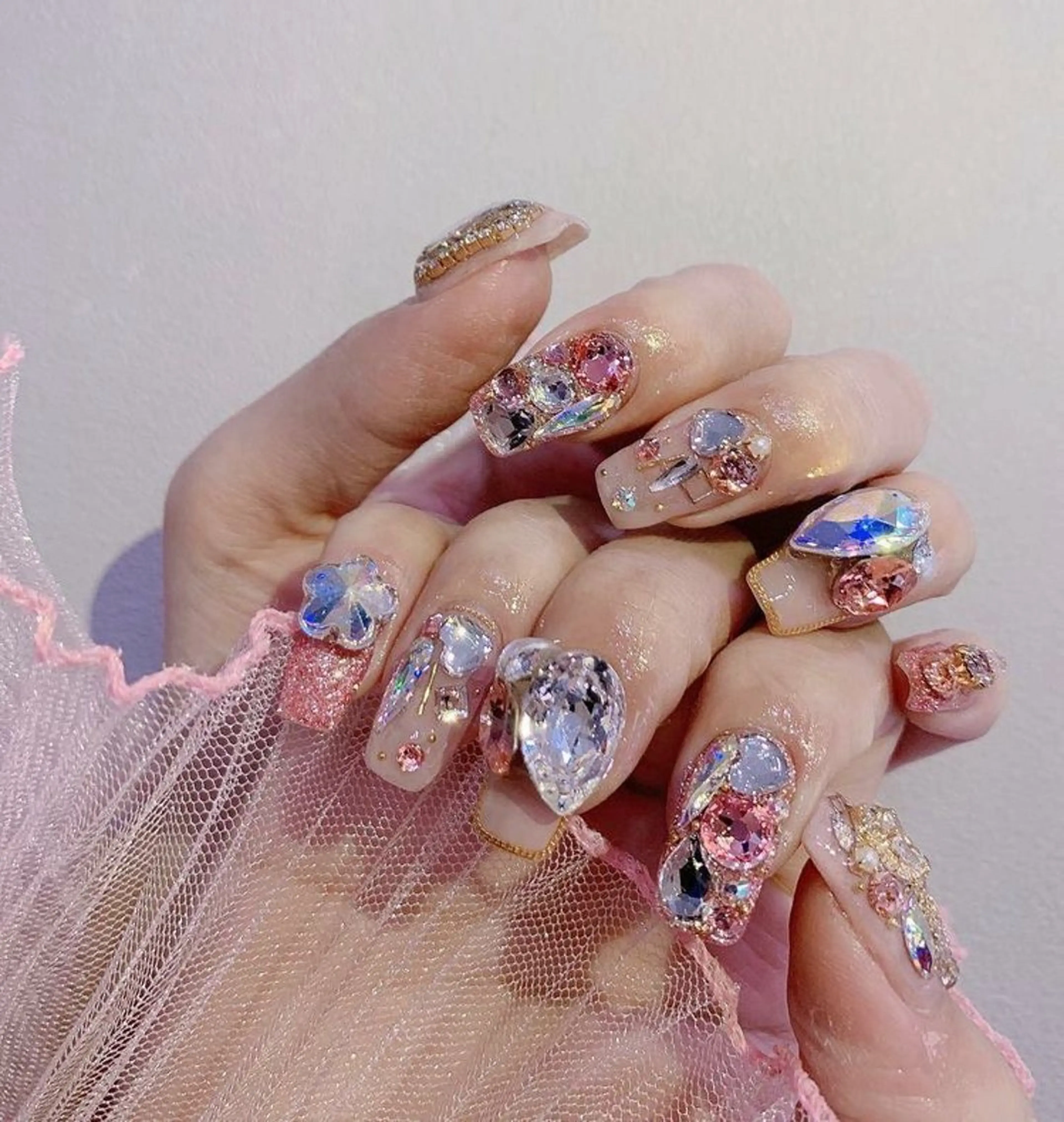 セミロング T&D NailSalonのネイルデザイン