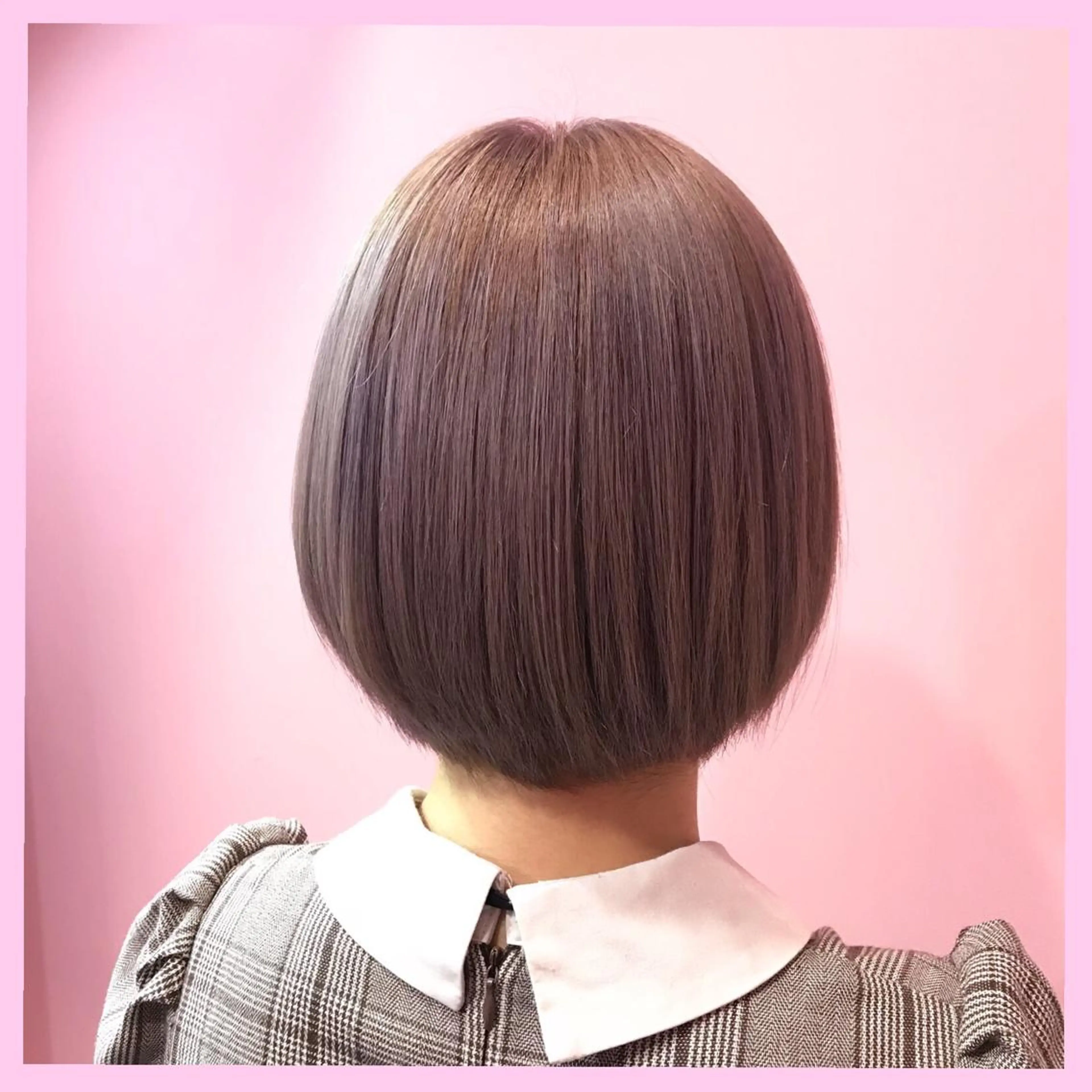 ショート SHIN/レイヤー カット×クロスパーマのヘアスタイル