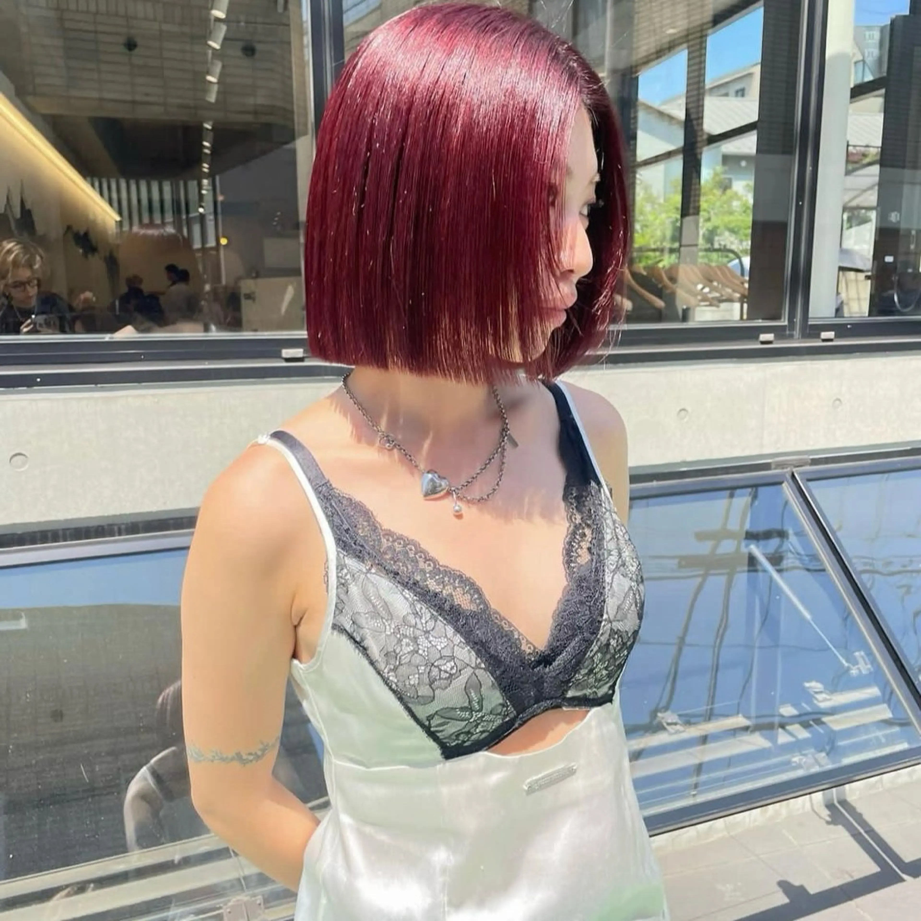 ショート カラー ヘアアレンジ 切りっぱなしボブ ボブ レイヤーカット カット ヘアカラー トリートメント ヘッドスパ Mizobe misakiのヘアスタイル