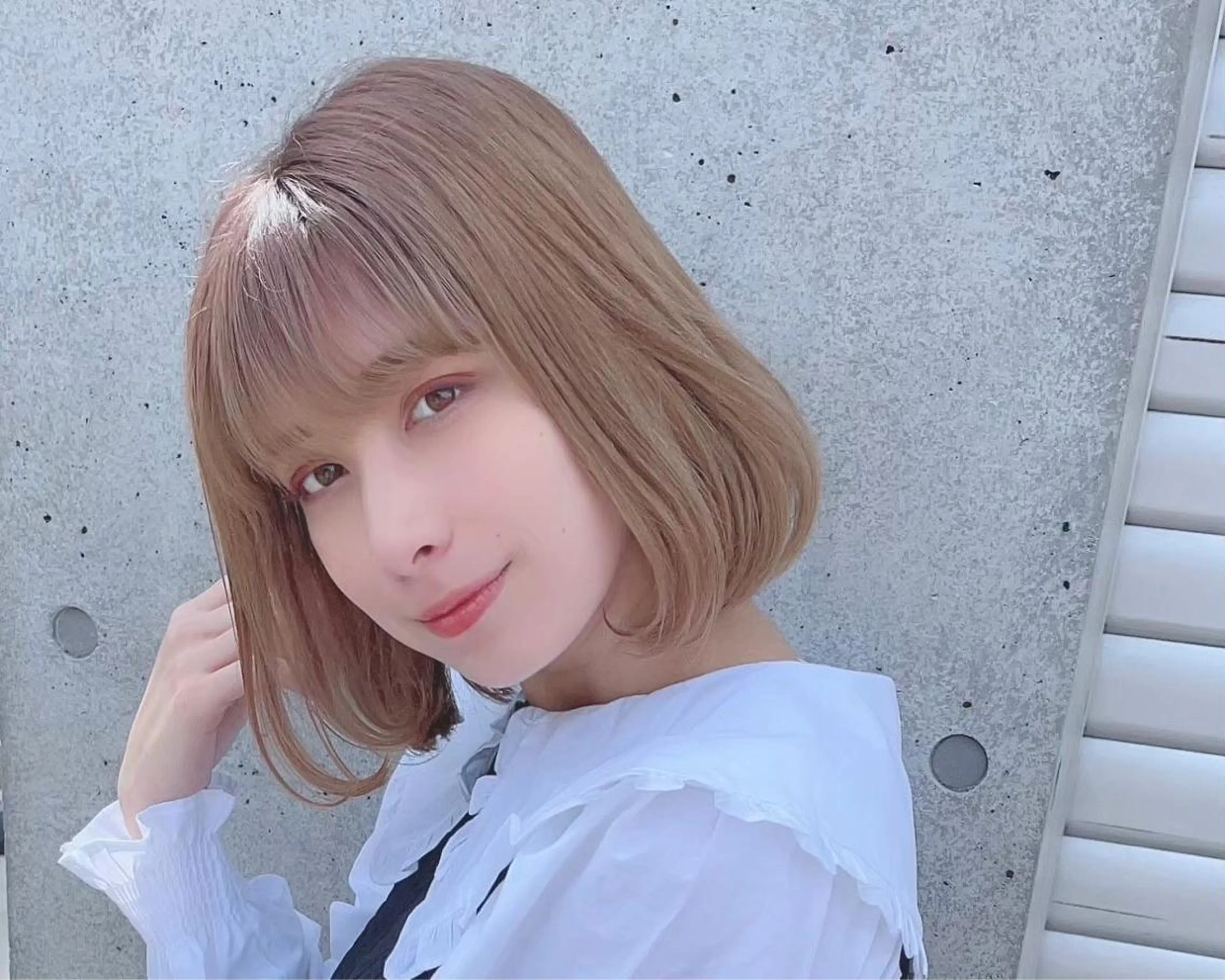 ミディアム カラー パーマ ヘアアレンジ 公式 Ease by amble luxeのヘアスタイル