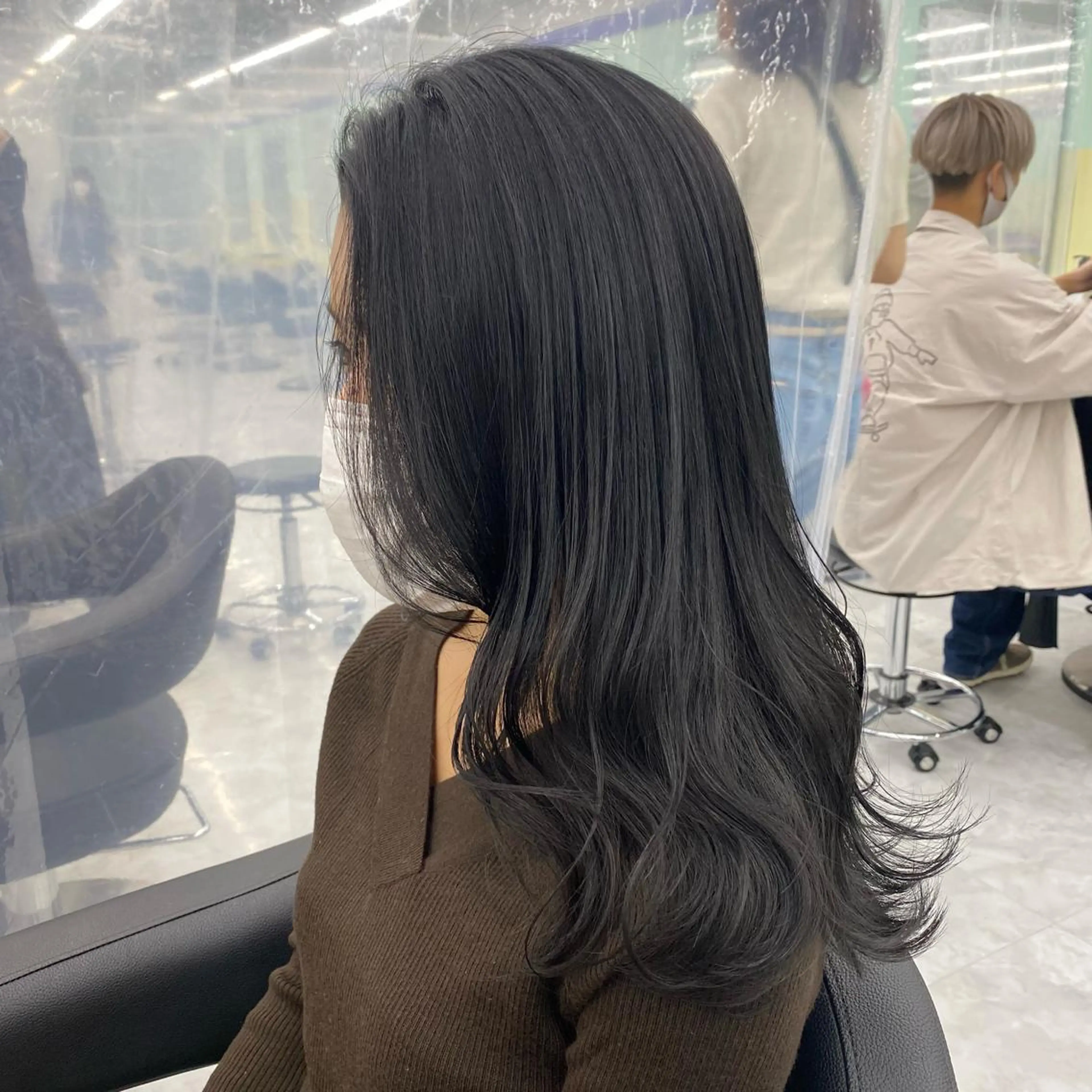 セミロング カラー ヘアアレンジ ヘアカラー トリートメント mai🍑暖色カラー /レイヤー💖のヘアスタイル