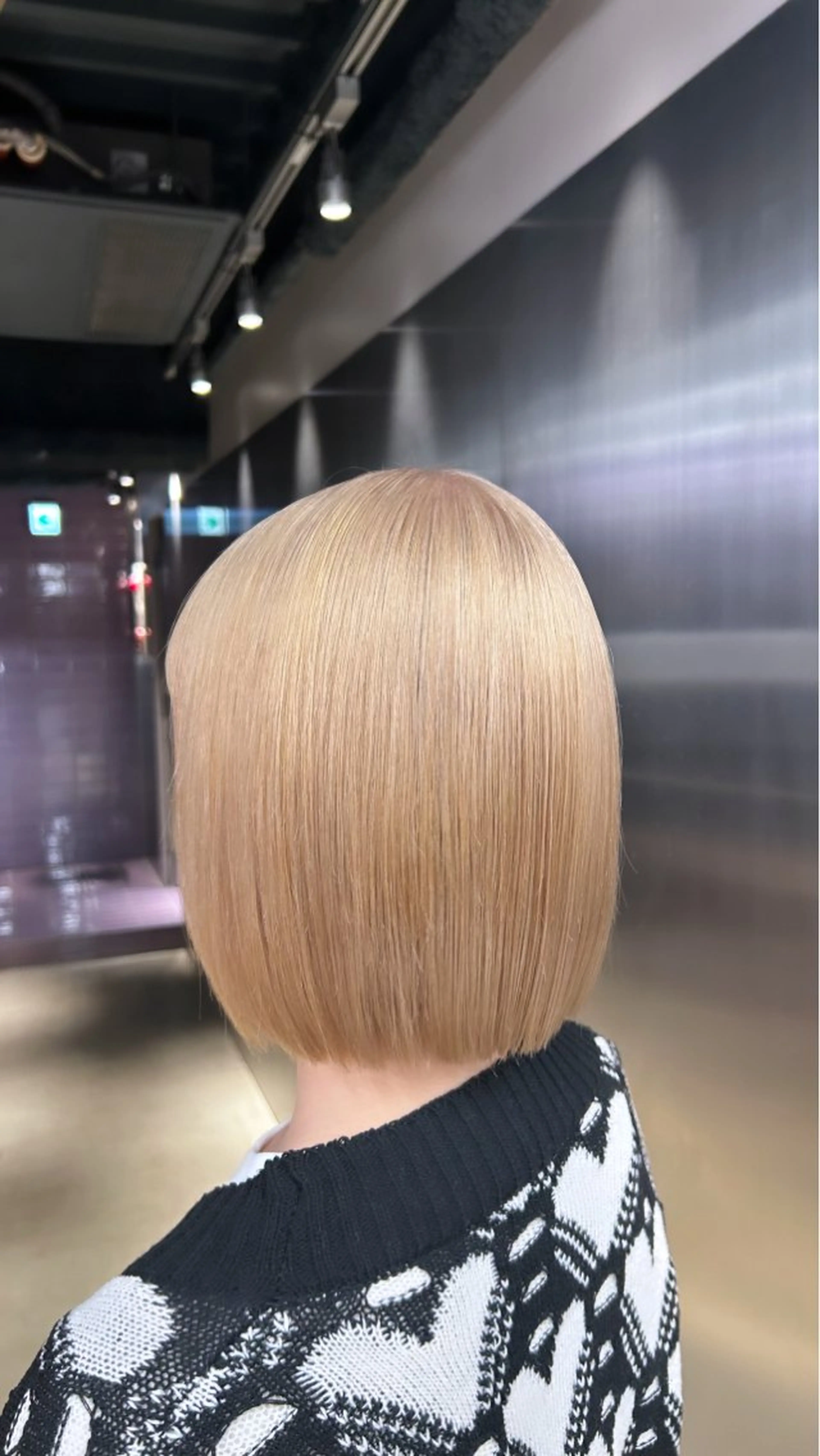 ダブルカラー（ブリーチ1回）＋うる艶トリートメントの写真