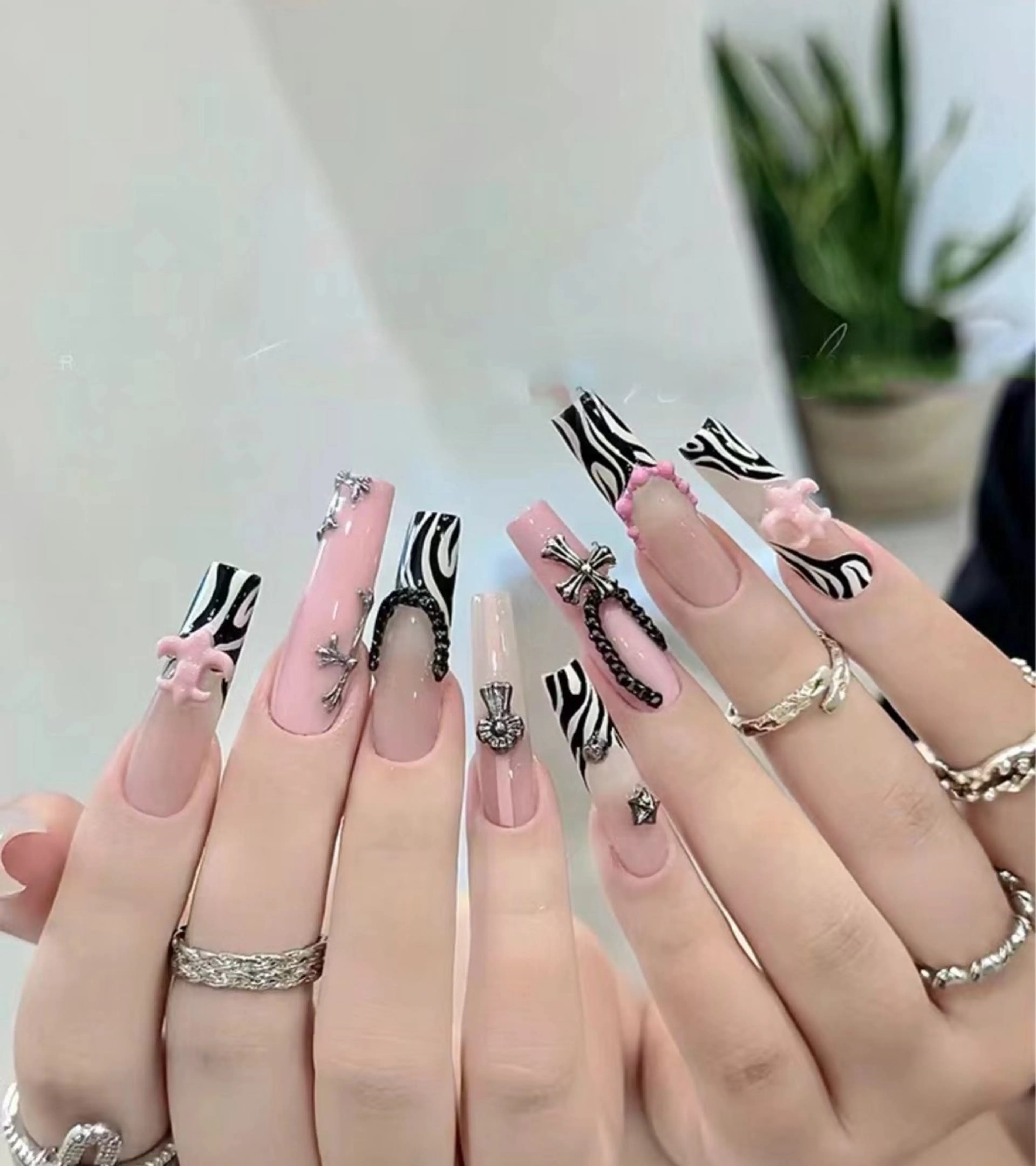 ネイル 長さだし専門店 M2　rikaのネイルデザイン