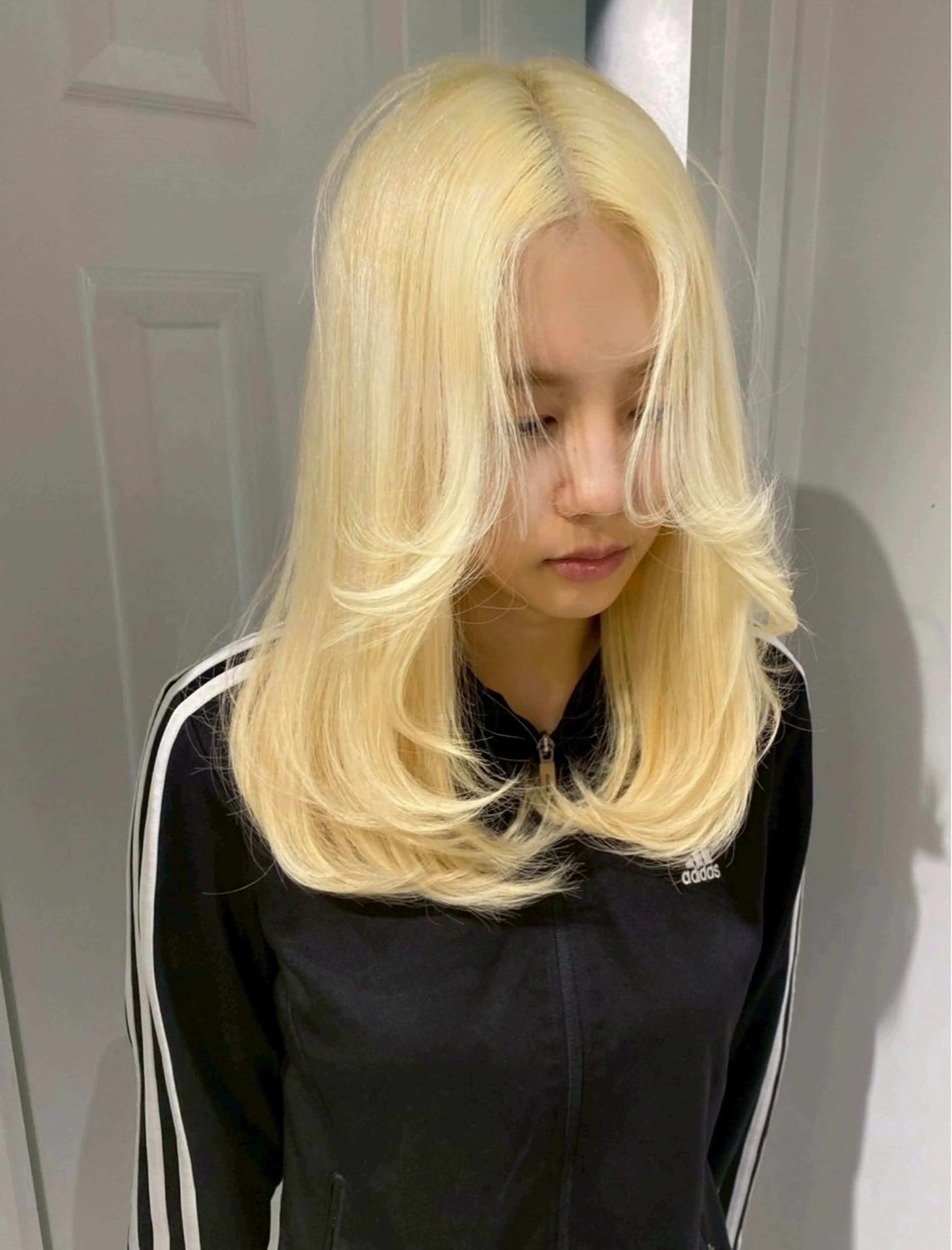 ロング カラー ブリーチ ケアブリーチ デザインカラー ダブルカラー イヤリングカラー 酸性ストレート /ハイトーン/つばさのヘアスタイル