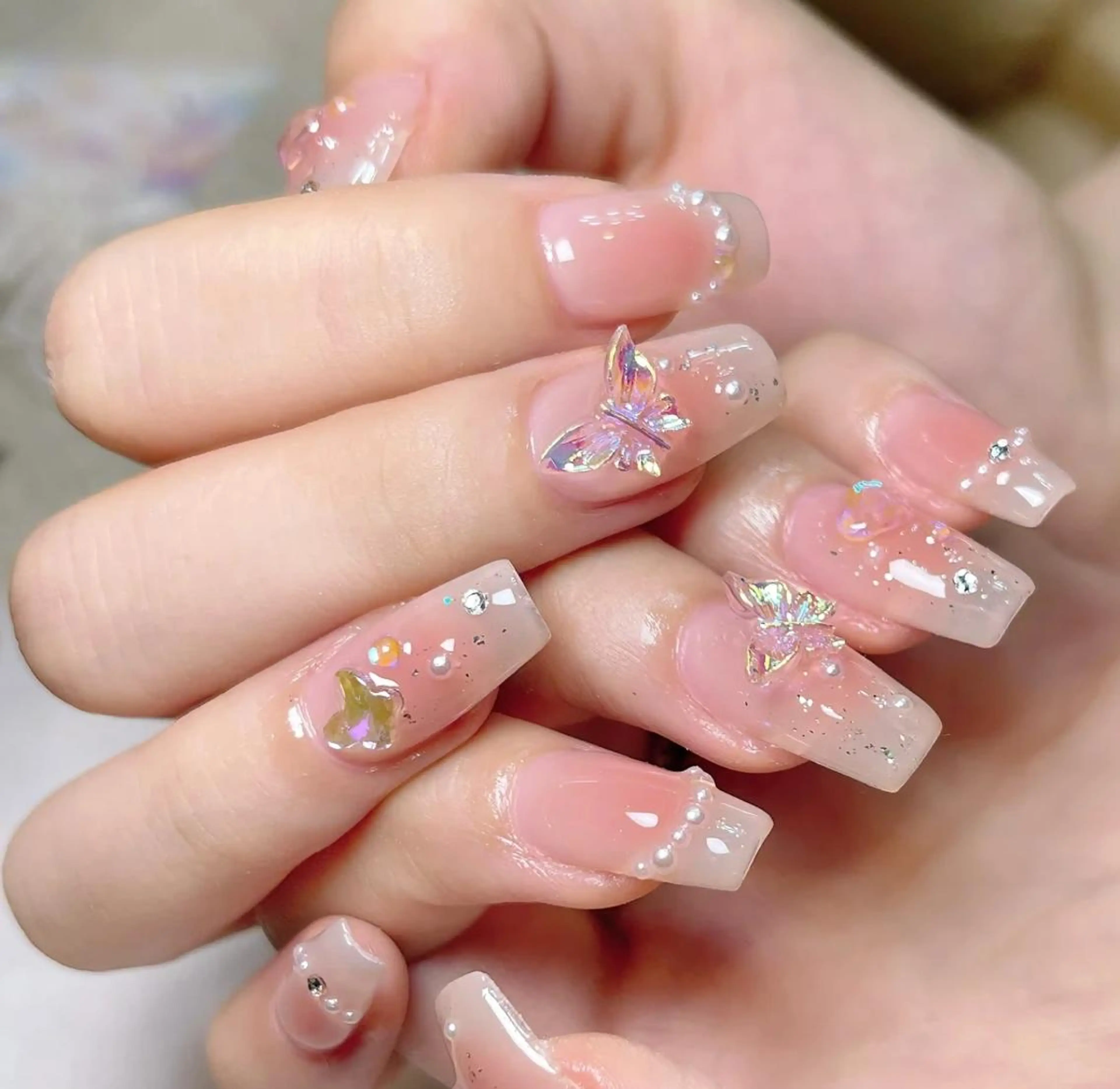 ネイル アートネイル 長さ出し ネイルチップ Queens テイのネイルデザイン