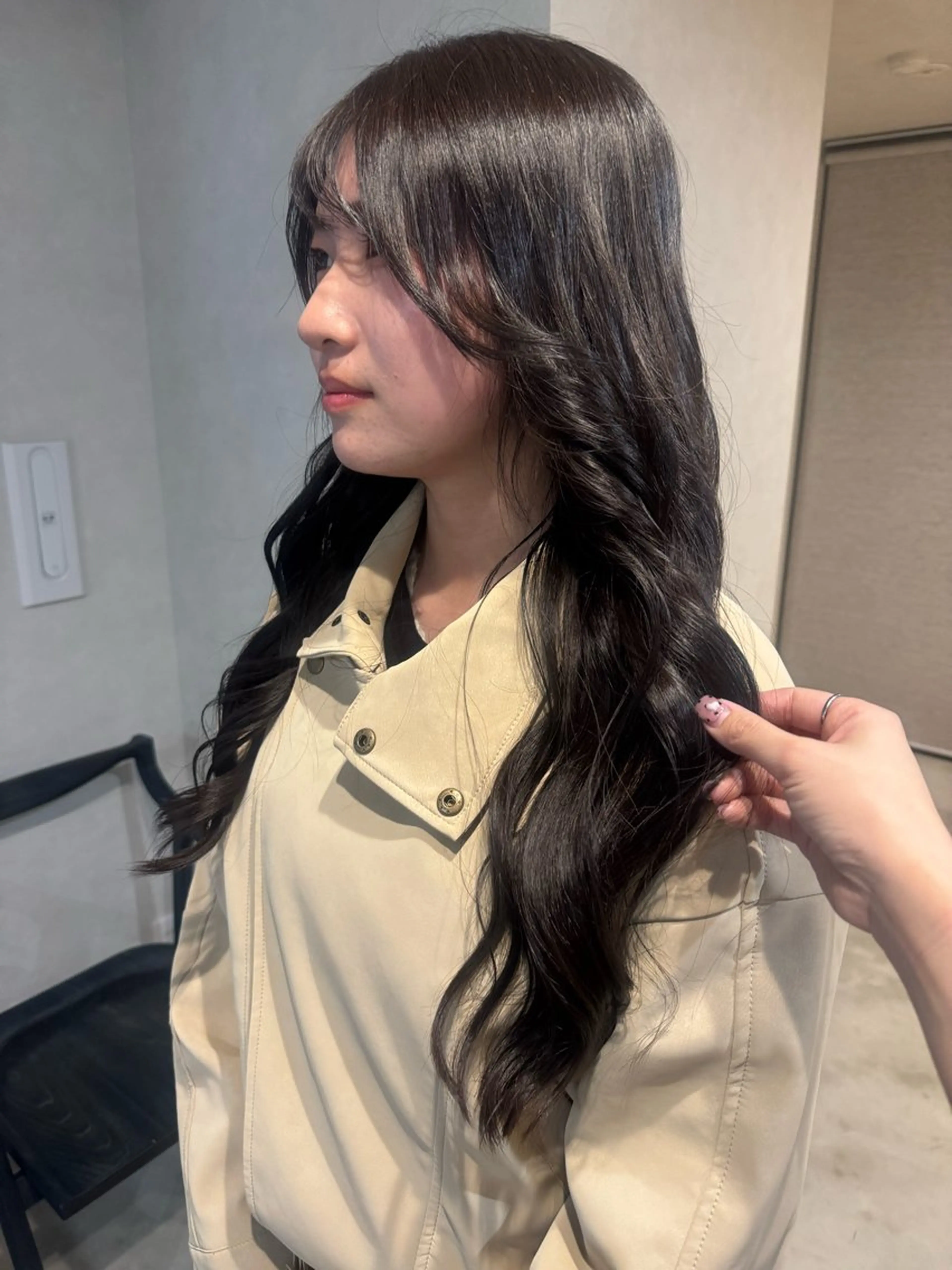 ロング アッシュ ヘアカラー AMATORA SPA/福井美悠のヘアスタイル