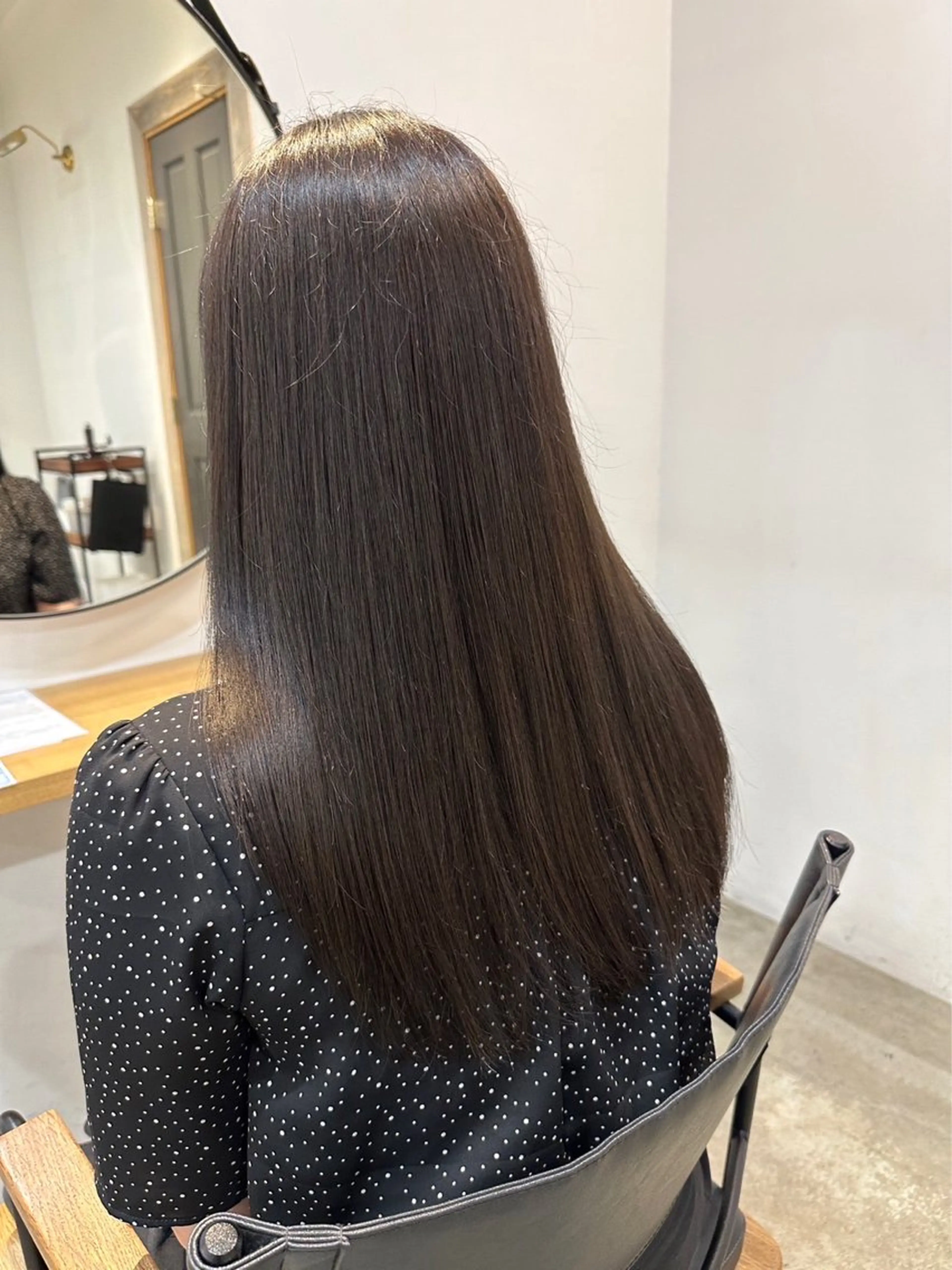 ロング 髪質改善 酸性ストレート 新村 小夏のヘアスタイル